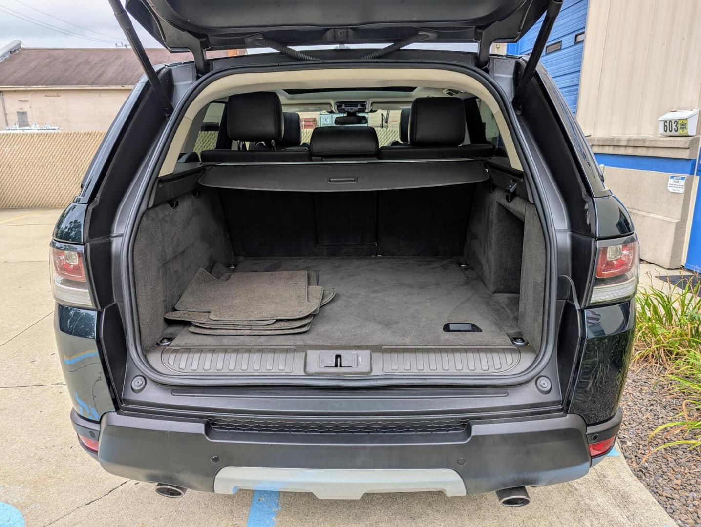 2015 Dark Green Metallic /Expresso & Ivory Leather Land Rover Range Rover Sport SE (SALWR2VF5FA) with an 3.0L V6 24V DOHC SUPERCHARGED engine, 8-Speed Automatic transmission, located at 603 Amelia Street, Plymouth, MI, 48170, (734) 459-5520, 42.378841, -83.464546 - Vehicles shown by appointment - Please call ahead - 734-459-5520, text 734-658-4573 or contact us via our web site at: http://www.selectmotors.com for complete Inventory, Photos, Videos and FREE Carfax Reports. 2015 Land Rover Range Rover Sport HSE - Dark Green Metallic with Espresso & Ivory leat - Photo#7