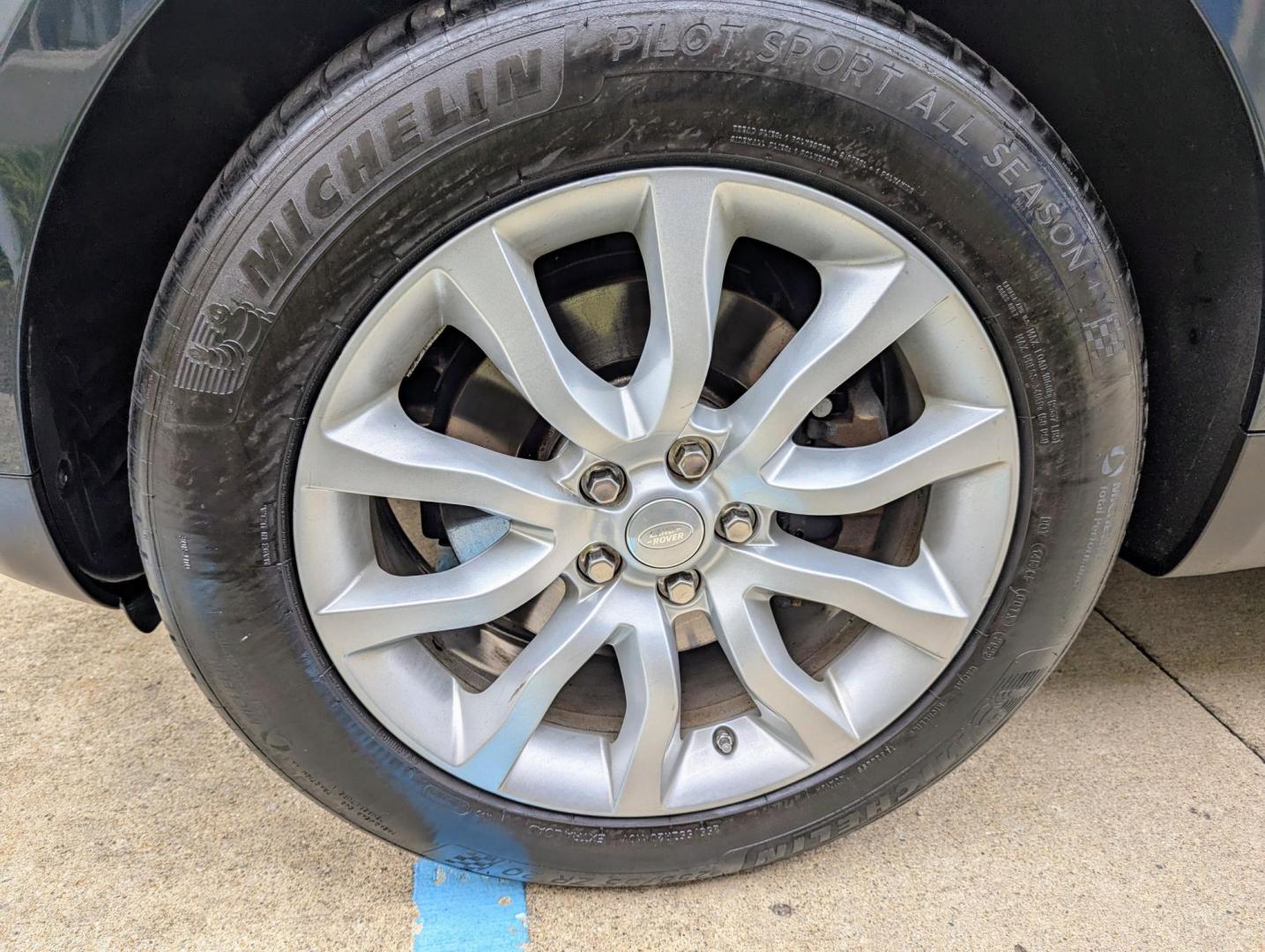 2015 Dark Green Metallic /Expresso & Ivory Leather Land Rover Range Rover Sport SE (SALWR2VF5FA) with an 3.0L V6 24V DOHC SUPERCHARGED engine, 8-Speed Automatic transmission, located at 603 Amelia Street, Plymouth, MI, 48170, (734) 459-5520, 42.378841, -83.464546 - Vehicles shown by appointment - Please call ahead - 734-459-5520, text 734-658-4573 or contact us via our web site at: http://www.selectmotors.com for complete Inventory, Photos, Videos and FREE Carfax Reports. 2015 Land Rover Range Rover Sport HSE - Dark Green Metallic with Espresso & Ivory leat - Photo#15