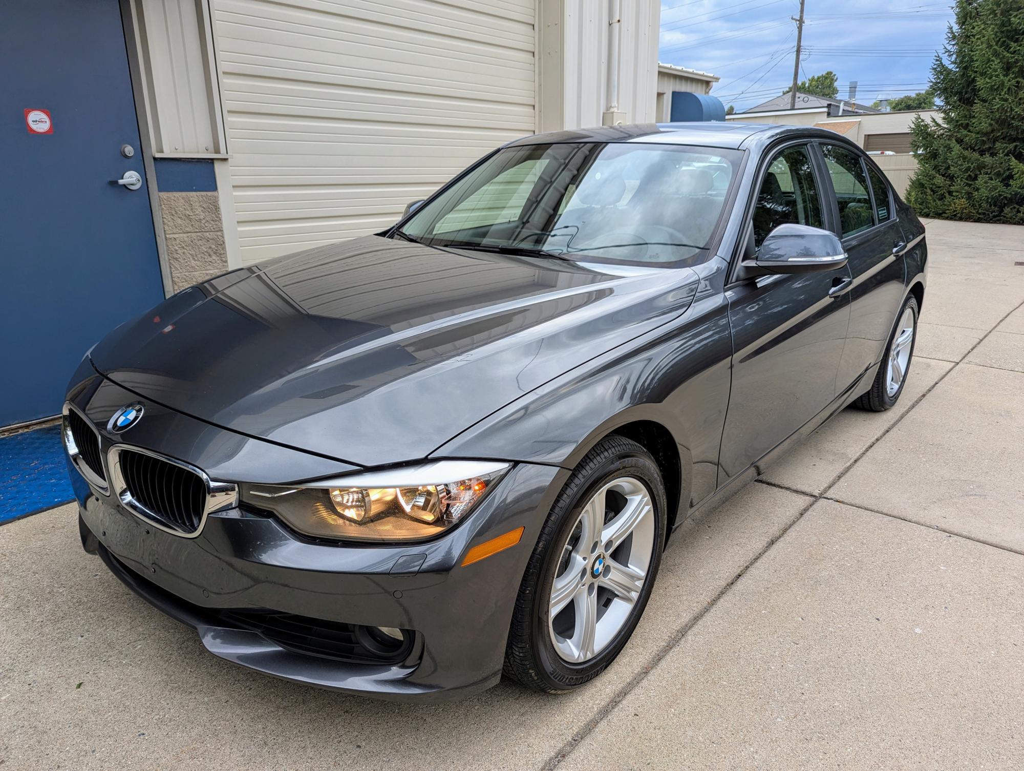 photo of 2014 BMW 3-Series 328i xDrive Sedan