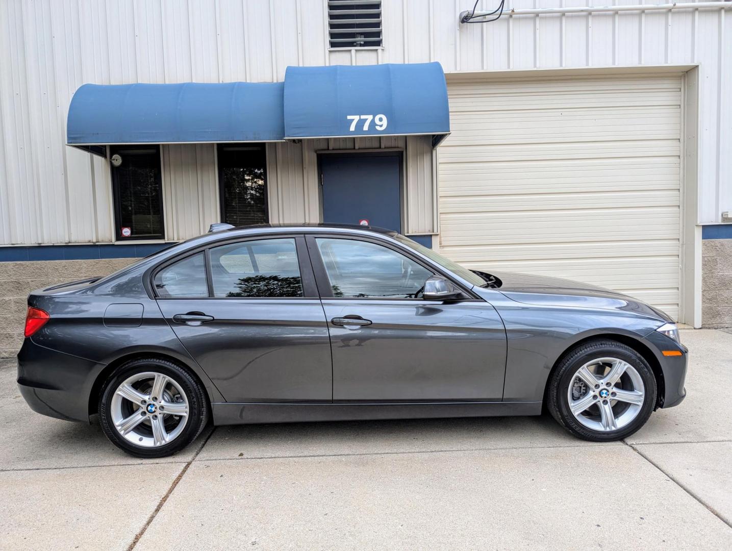 2014 Mineral Gray Metallic /Black Leather BMW 3-Series 328i xDrive Sedan (WBA3B3C54EF) with an 2.0L L4 DOHC 16V engine, 8-Speed Automatic transmission, located at 603 Amelia Street, Plymouth, MI, 48170, (734) 459-5520, 42.378841, -83.464546 - We will be closed September 11 through the 15th. Reopening on Tuesday, September 16th. We will respond to messages. Vehicles shown by appointment - Please call ahead - 734-459-5520, text 734-658-4573 or contact us via our web site at: http://www.selectmotors.com for complete Inventory, Photos, Vi - Photo#11