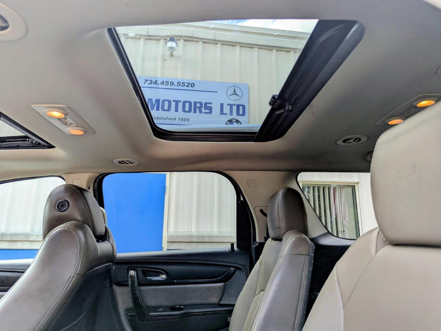 2015 White /Dark Cashmere Leather GMC Acadia SLT-1 AWD (1GKKVRKD3FJ) with an 3.6L V6 DOHC 24V engine, 6-Speed Automatic transmission, located at 603 Amelia Street, Plymouth, MI, 48170, (734) 459-5520, 42.378841, -83.464546 - We will be closed September 11 through the 15th. Reopening on Tuesday, September 16th. We will respond to messages. Vehicles shown by appointment - Please call ahead - 734-459-5520, text 734-658-4573 or contact us via our web site at: http://www.selectmotors.com for complete Inventory, Photos, Vi - Photo#7