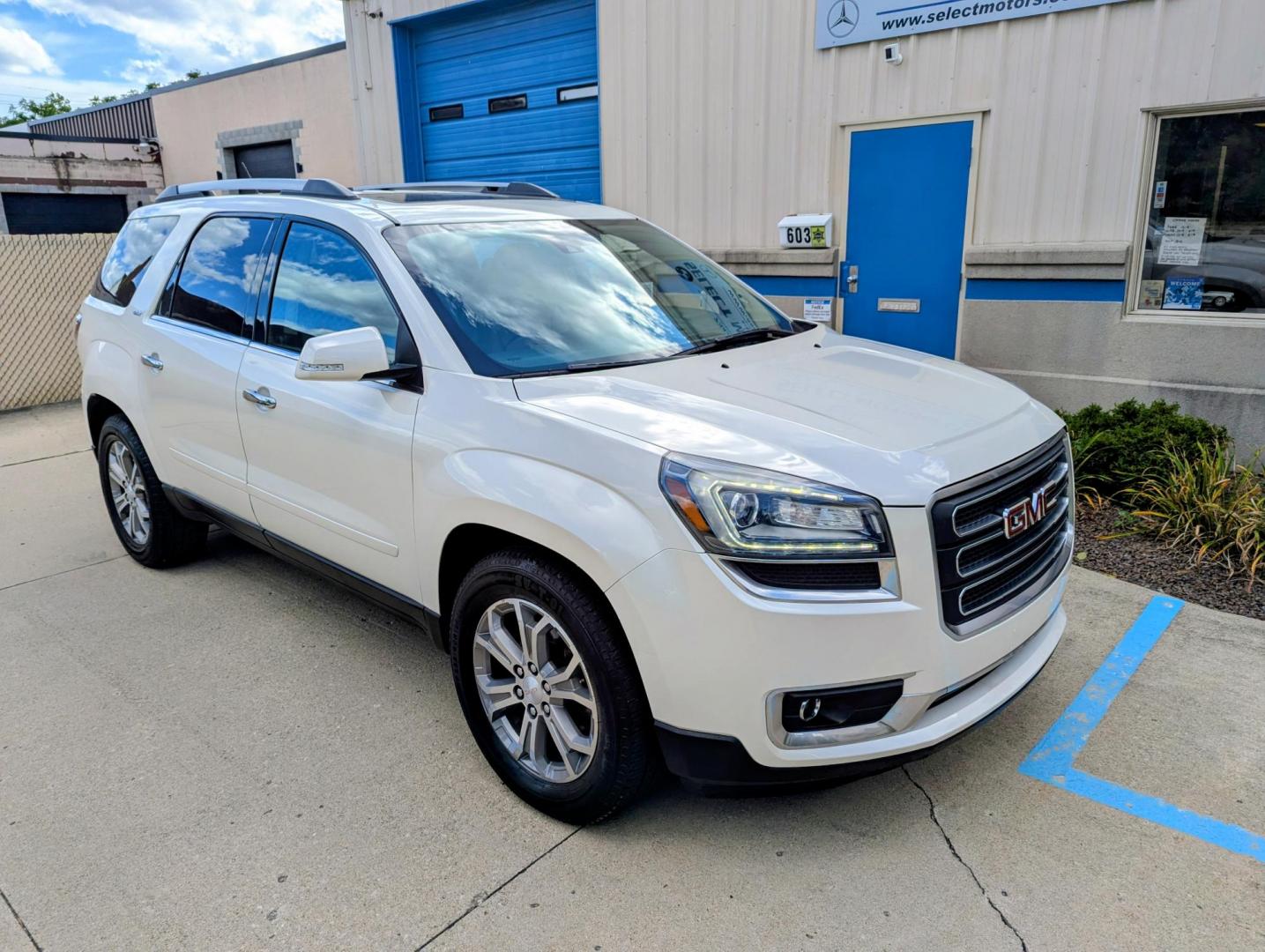 2015 White /Dark Cashmere Leather GMC Acadia SLT-1 AWD (1GKKVRKD3FJ) with an 3.6L V6 DOHC 24V engine, 6-Speed Automatic transmission, located at 603 Amelia Street, Plymouth, MI, 48170, (734) 459-5520, 42.378841, -83.464546 - We will be closed September 11 through the 15th. Reopening on Tuesday, September 16th. We will respond to messages. Vehicles shown by appointment - Please call ahead - 734-459-5520, text 734-658-4573 or contact us via our web site at: http://www.selectmotors.com for complete Inventory, Photos, Vi - Photo#12
