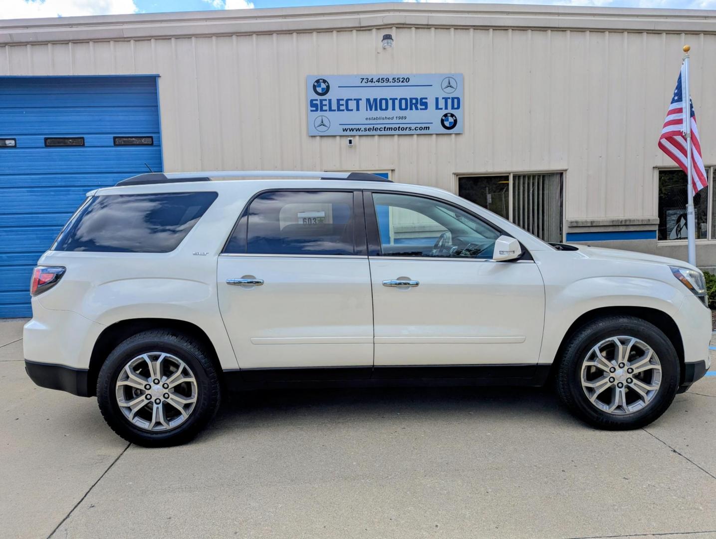 2015 White /Dark Cashmere Leather GMC Acadia SLT-1 AWD (1GKKVRKD3FJ) with an 3.6L V6 DOHC 24V engine, 6-Speed Automatic transmission, located at 603 Amelia Street, Plymouth, MI, 48170, (734) 459-5520, 42.378841, -83.464546 - We will be closed September 11 through the 15th. Reopening on Tuesday, September 16th. We will respond to messages. Vehicles shown by appointment - Please call ahead - 734-459-5520, text 734-658-4573 or contact us via our web site at: http://www.selectmotors.com for complete Inventory, Photos, Vi - Photo#13