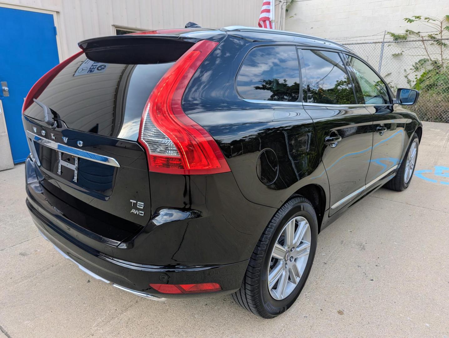 2017 Volvo XC60 T5 Inscription - Photo 14