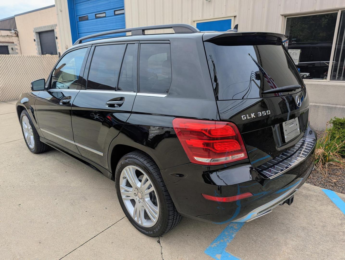 2014 Black /Alpaca Grey/Black Mercedes-Benz GLK-Class GLK350 (WDCGG5HB2EG) with an 3.5L V6 DOHC 24V engine, 7-Speed Automatic transmission, located at 603 Amelia Street, Plymouth, MI, 48170, (734) 459-5520, 42.378841, -83.464546 - Vehicles shown by appointment - Please call ahead - 734-459-5520, text 734-658-4573 or contact us via our web site at: http://www.selectmotors.com for complete Inventory, Photos, Videos and FREE Carfax Reports. 2014 Mercedes GLK350, Black with Alpaca Grey/Black interior, 60K miles. Premium 1 Pack - Photo#3