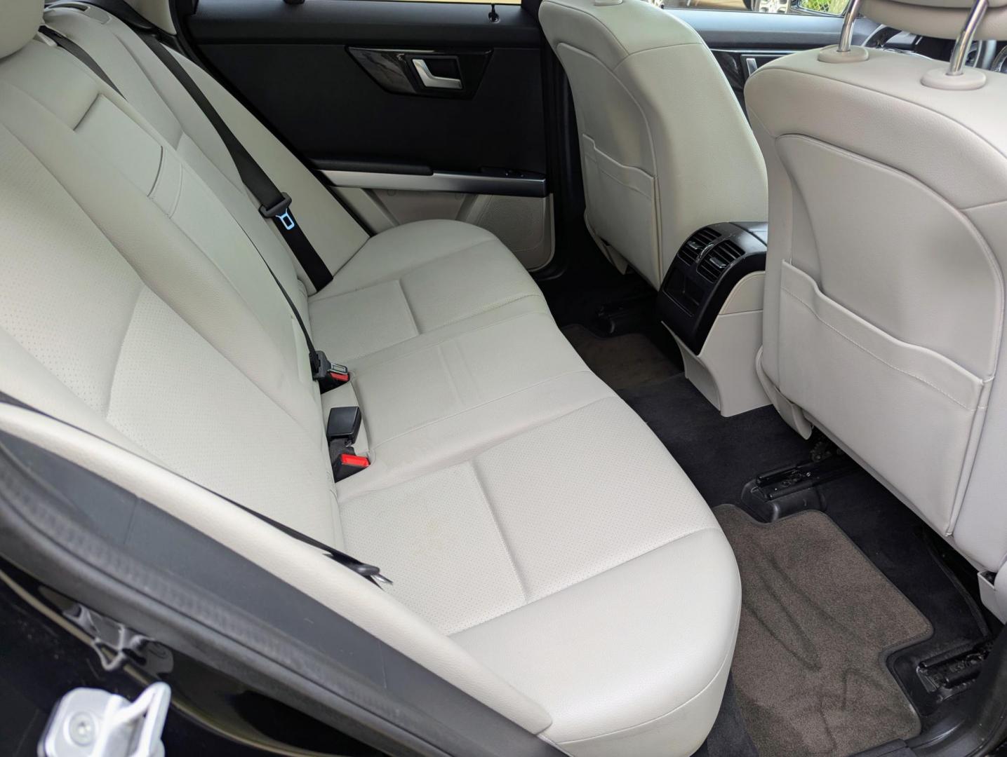 2014 Black /Alpaca Grey/Black Mercedes-Benz GLK-Class GLK350 (WDCGG5HB2EG) with an 3.5L V6 DOHC 24V engine, 7-Speed Automatic transmission, located at 603 Amelia Street, Plymouth, MI, 48170, (734) 459-5520, 42.378841, -83.464546 - Vehicles shown by appointment - Please call ahead - 734-459-5520, text 734-658-4573 or contact us via our web site at: http://www.selectmotors.com for complete Inventory, Photos, Videos and FREE Carfax Reports. 2014 Mercedes GLK350, Black with Alpaca Grey/Black interior, 60K miles. Premium 1 Pack - Photo#9