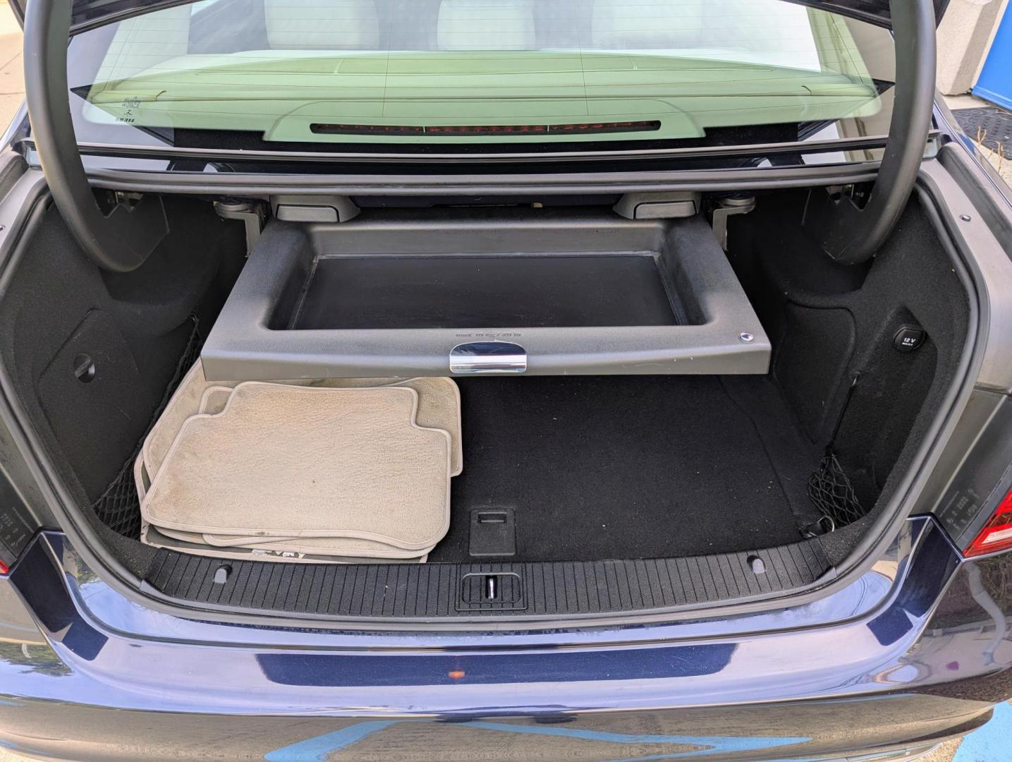 2014 Lunar Blue Metallic /Almond Mercedes-Benz E-Class E350 4MATIC Sedan (WDDHF8JB8EA) with an 3.5L V6 DOHC 24V engine, 7-Speed Automatic transmission, located at 603 Amelia Street, Plymouth, MI, 48170, (734) 459-5520, 42.378841, -83.464546 - Vehicles shown by appointment - Please call ahead - 734-459-5520, text 734-658-4573 or contact us via our web site at: http://www.selectmotors.com for complete Inventory, Photos, Videos and FREE Carfax Reports. 2014 Mercedes E350 Sport 4Matic, Lunar Blue Metallic with Almond interior, 123K miles, - Photo#7