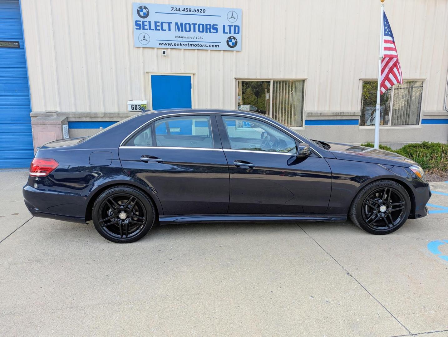 2014 Lunar Blue Metallic /Almond Mercedes-Benz E-Class E350 4MATIC Sedan (WDDHF8JB8EA) with an 3.5L V6 DOHC 24V engine, 7-Speed Automatic transmission, located at 603 Amelia Street, Plymouth, MI, 48170, (734) 459-5520, 42.378841, -83.464546 - Vehicles shown by appointment - Please call ahead - 734-459-5520, text 734-658-4573 or contact us via our web site at: http://www.selectmotors.com for complete Inventory, Photos, Videos and FREE Carfax Reports. 2014 Mercedes E350 Sport 4Matic, Lunar Blue Metallic with Almond interior, 123K miles, - Photo#11
