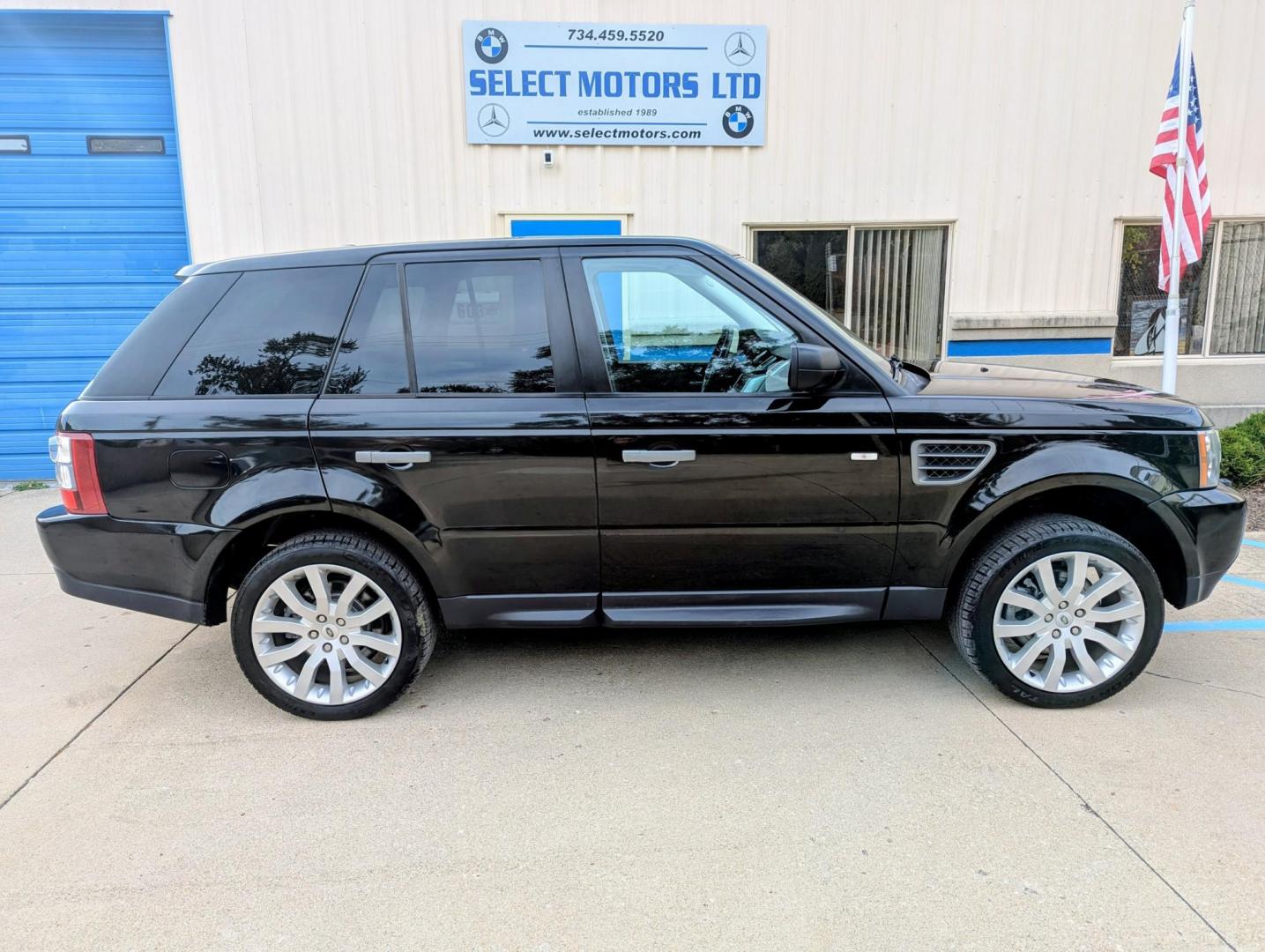 2009 Black /Black Leather Land Rover Range Rover Sport HSE (SALSK25499A) with an 4.4L V8 DOHC 32V engine, 6-Speed Automatic Overdrive transmission, located at 603 Amelia Street, Plymouth, MI, 48170, (734) 459-5520, 42.378841, -83.464546 - Vehicles shown by appointment - Please call ahead - 734-459-5520, text 734-658-4573 or contact us via our web site at: http://www.selectmotors.com for complete Inventory, Photos, Videos and FREE Carfax Reports. 2009 Land Rover Range Rover Sport HSE Luxury, Santorini Black with Black leather inter - Photo#15