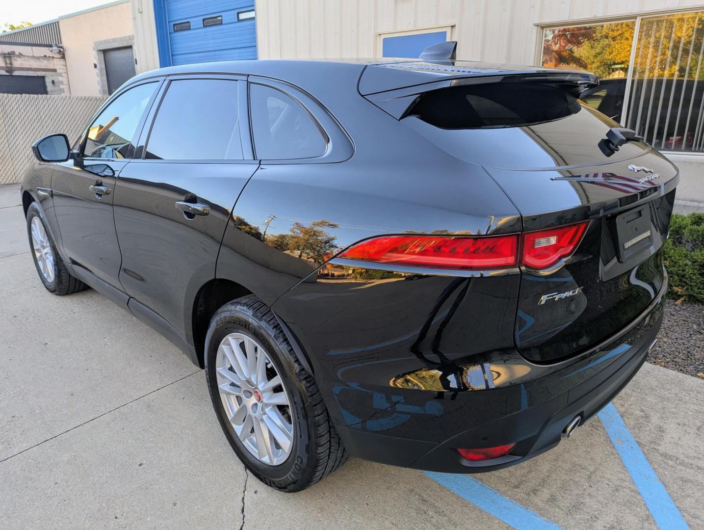 2017 Black /Black Jaguar F-Pace 35t Prestige (SADCK2BV3HA) with an 3.0L V6 DOHC 24V SUPERCHARGED engine, 8A transmission, located at 603 Amelia Street, Plymouth, MI, 48170, (734) 459-5520, 42.378841, -83.464546 - Photo#2