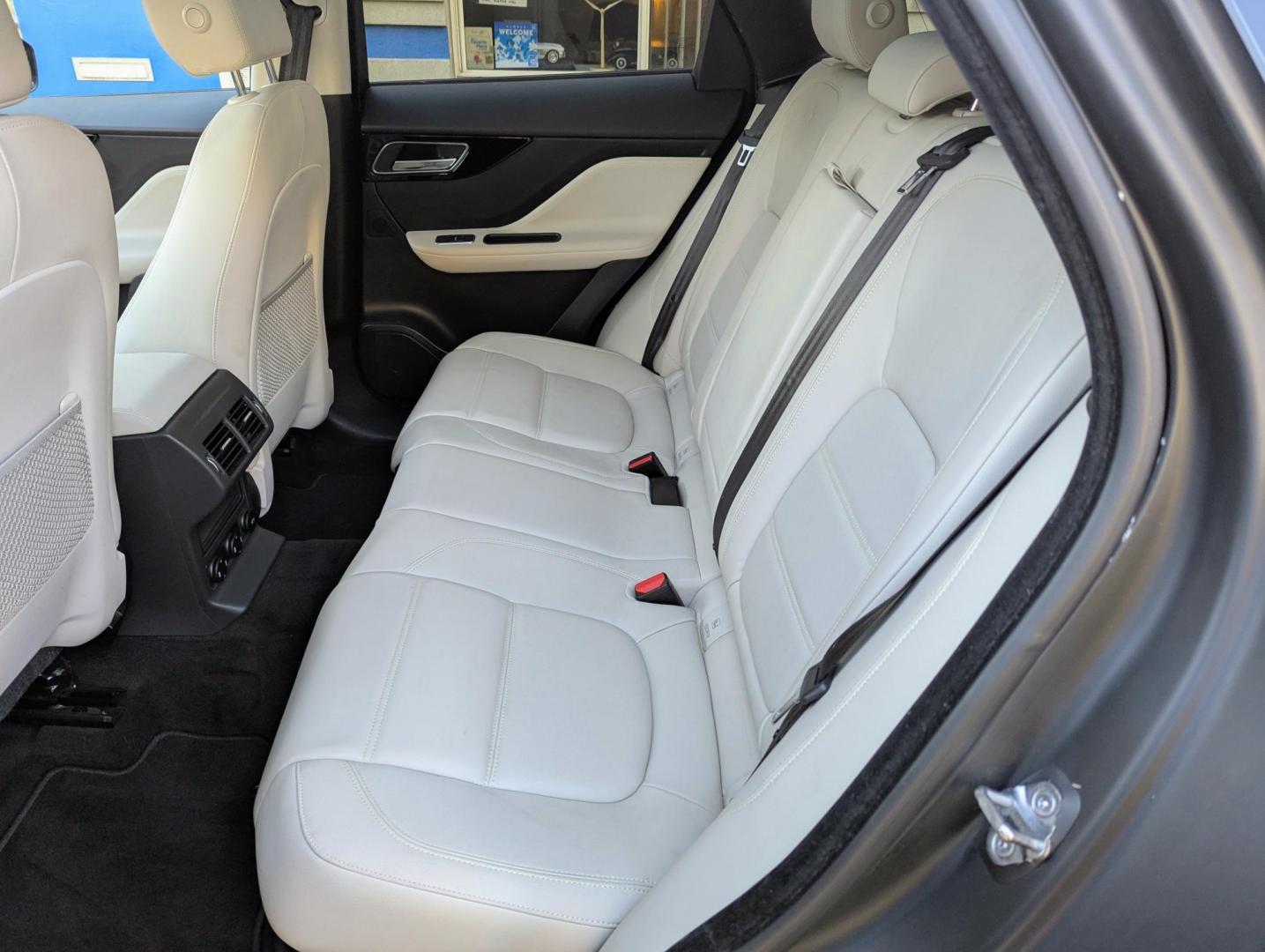 2017 Black /Black Jaguar F-Pace 35t Prestige (SADCK2BV3HA) with an 3.0L V6 DOHC 24V SUPERCHARGED engine, 8A transmission, located at 603 Amelia Street, Plymouth, MI, 48170, (734) 459-5520, 42.378841, -83.464546 - Photo#4