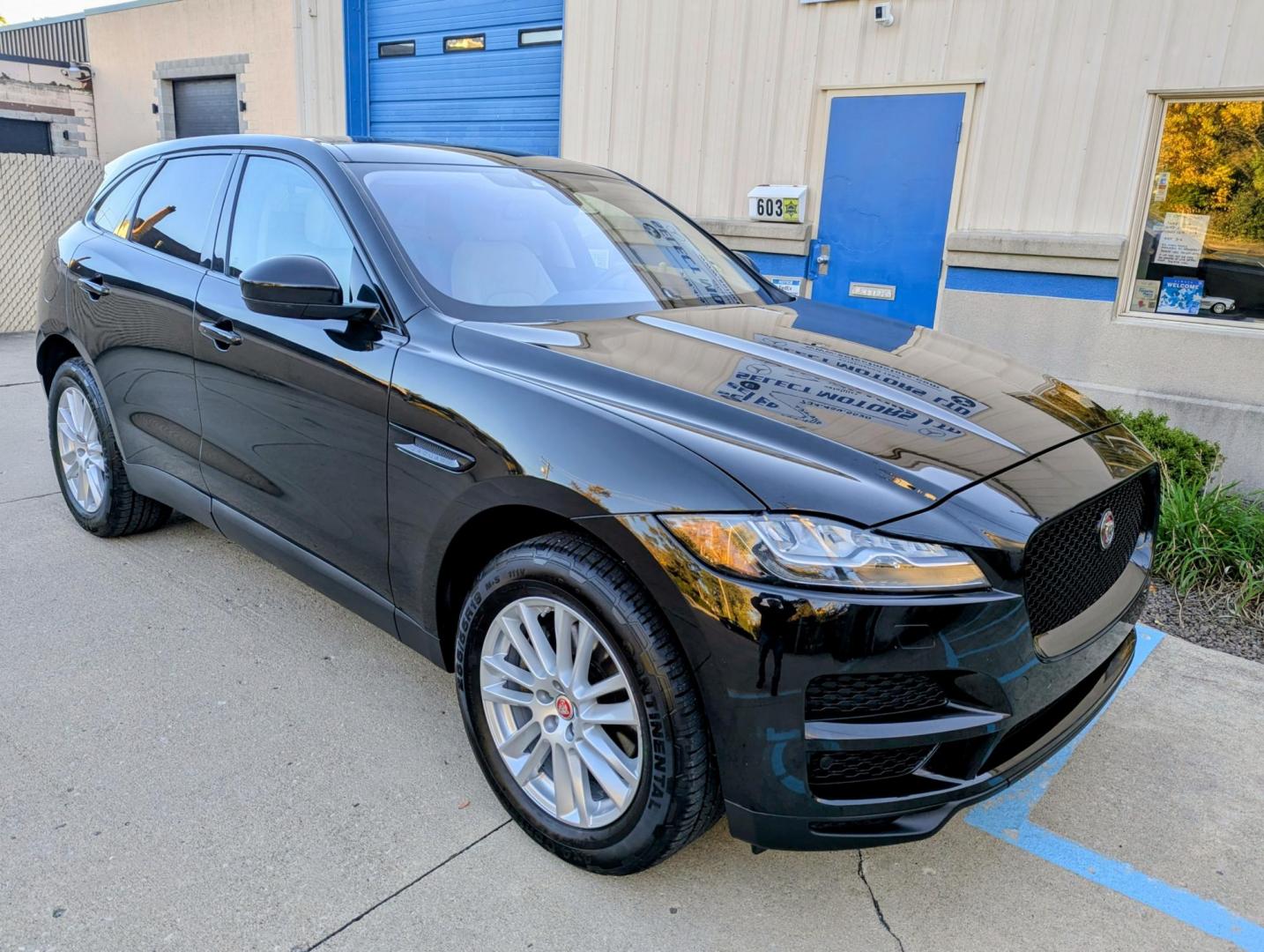 2017 Black /Black Jaguar F-Pace 35t Prestige (SADCK2BV3HA) with an 3.0L V6 DOHC 24V SUPERCHARGED engine, 8A transmission, located at 603 Amelia Street, Plymouth, MI, 48170, (734) 459-5520, 42.378841, -83.464546 - Photo#10