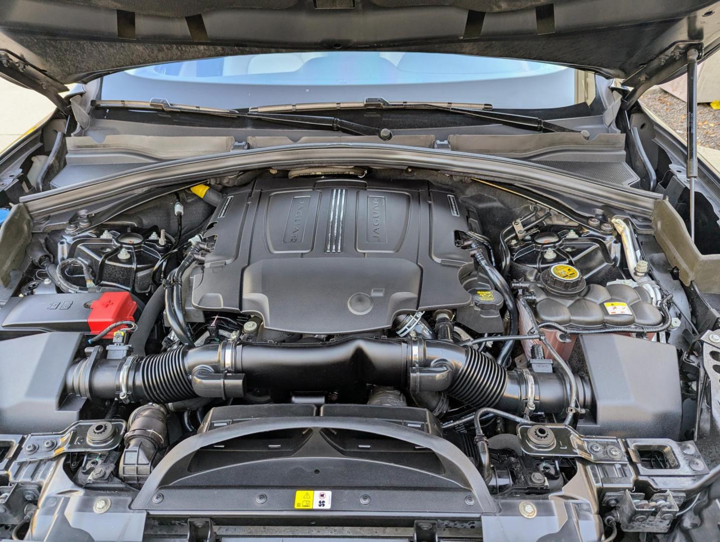 2017 Black /Black Jaguar F-Pace 35t Prestige (SADCK2BV3HA) with an 3.0L V6 DOHC 24V SUPERCHARGED engine, 8A transmission, located at 603 Amelia Street, Plymouth, MI, 48170, (734) 459-5520, 42.378841, -83.464546 - Photo#16