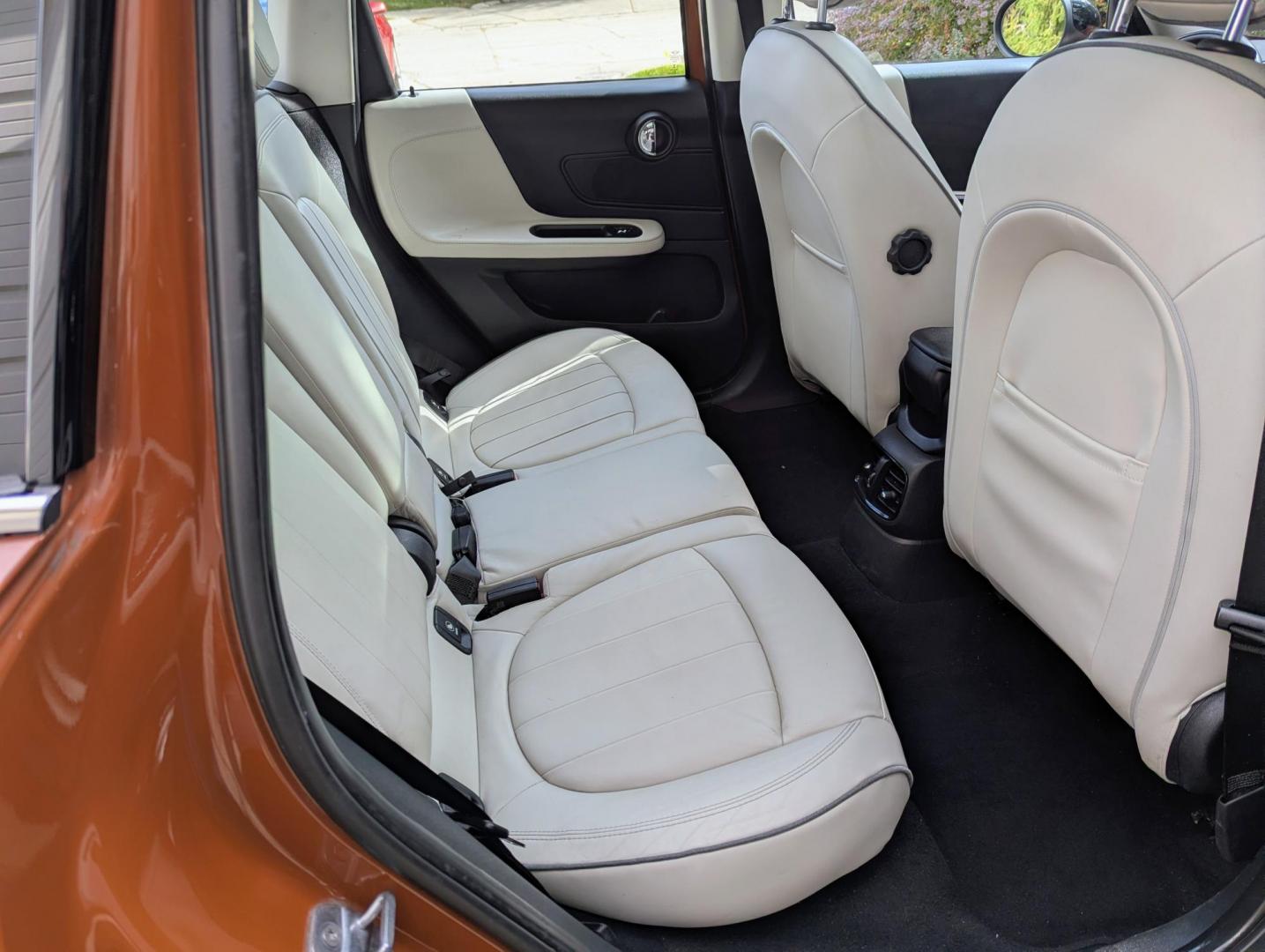 2017 Chestnut /Grey Leather Mini Countryman ALL4 (WMZYV5C30H3) with an 1.5 I3 16V TURBO engine, Automatic transmission, located at 603 Amelia Street, Plymouth, MI, 48170, (734) 459-5520, 42.378841, -83.464546 - Vehicles shown by appointment - Please call ahead - 734-459-5520, text 734-658-4573 or contact us via our web site at: http://www.selectmotors.com for complete Inventory, Photos, Videos and FREE Carfax Reports. 2017 MINI Countryman Cooper ALL4, Chestnut with Satellite Grey leather interior, 85K m - Photo#9