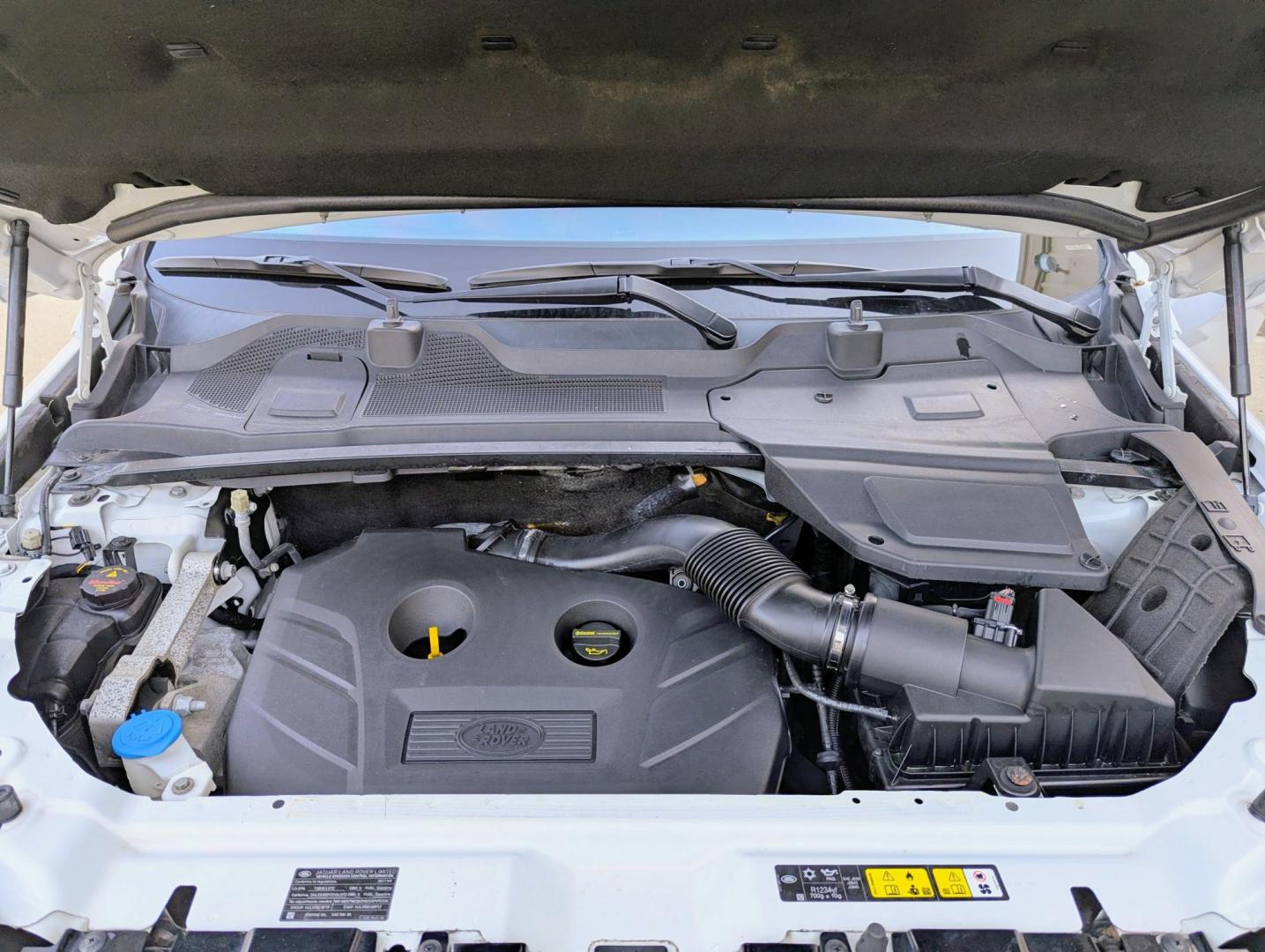 2017 White /Tan/Black Land Rover Discovery Sport HSE LUX (SALCT2BG3HH) with an 2.0L L4 DOHC 16V engine, 9A transmission, located at 603 Amelia Street, Plymouth, MI, 48170, (734) 459-5520, 42.378841, -83.464546 - Vehicles shown by appointment - Please call ahead - 734-459-5520, text 734-658-4573 or contact us via our web site at: http://www.selectmotors.com for complete Inventory, Photos, Videos and FREE Carfax Reports. 2017 Land Rover Discovery Sport HSE Luxury, Fuji White, Tan/Black Windsor leather in - Photo#16