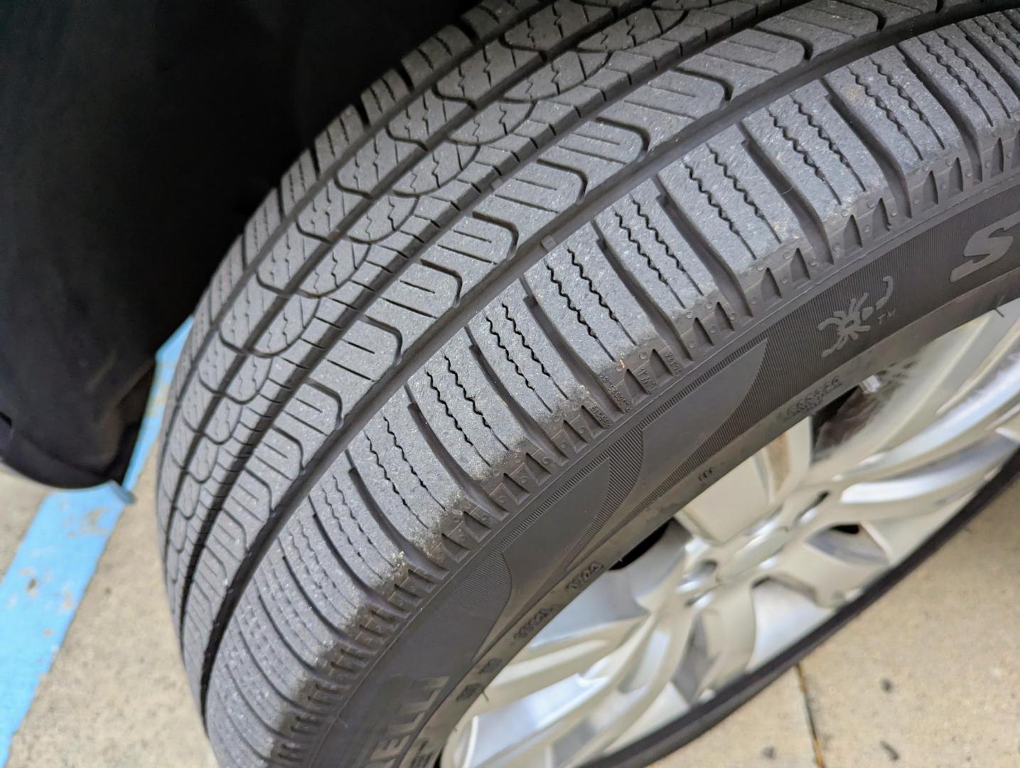 2017 White /Tan/Black Land Rover Discovery Sport HSE LUX (SALCT2BG3HH) with an 2.0L L4 DOHC 16V engine, 9A transmission, located at 603 Amelia Street, Plymouth, MI, 48170, (734) 459-5520, 42.378841, -83.464546 - Vehicles shown by appointment - Please call ahead - 734-459-5520, text 734-658-4573 or contact us via our web site at: http://www.selectmotors.com for complete Inventory, Photos, Videos and FREE Carfax Reports. 2017 Land Rover Discovery Sport HSE Luxury, Fuji White, Tan/Black Windsor leather in - Photo#15