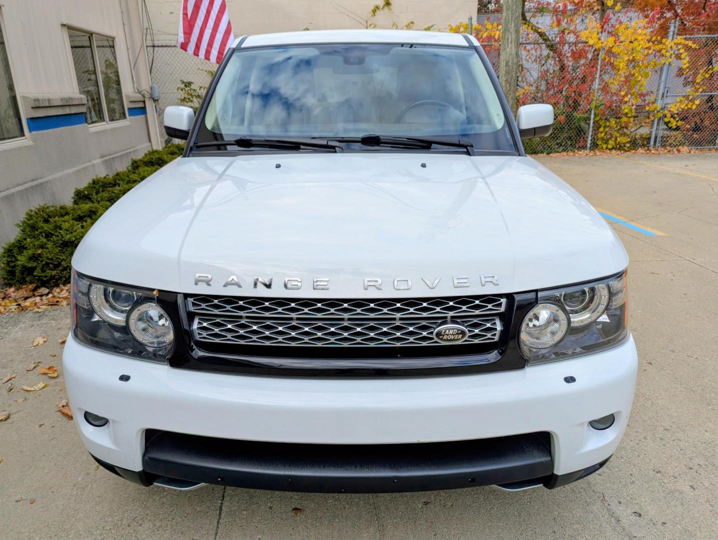 2012 White /Almond Leather Land Rover Range Rover Sport Supercharged (SALSH2E42CA) with an 4.2L V8 DOHC 32V SUPERCHARGED engine, 6-Speed Automatic transmission, located at 603 Amelia Street, Plymouth, MI, 48170, (734) 459-5520, 42.378841, -83.464546 - Photo#1