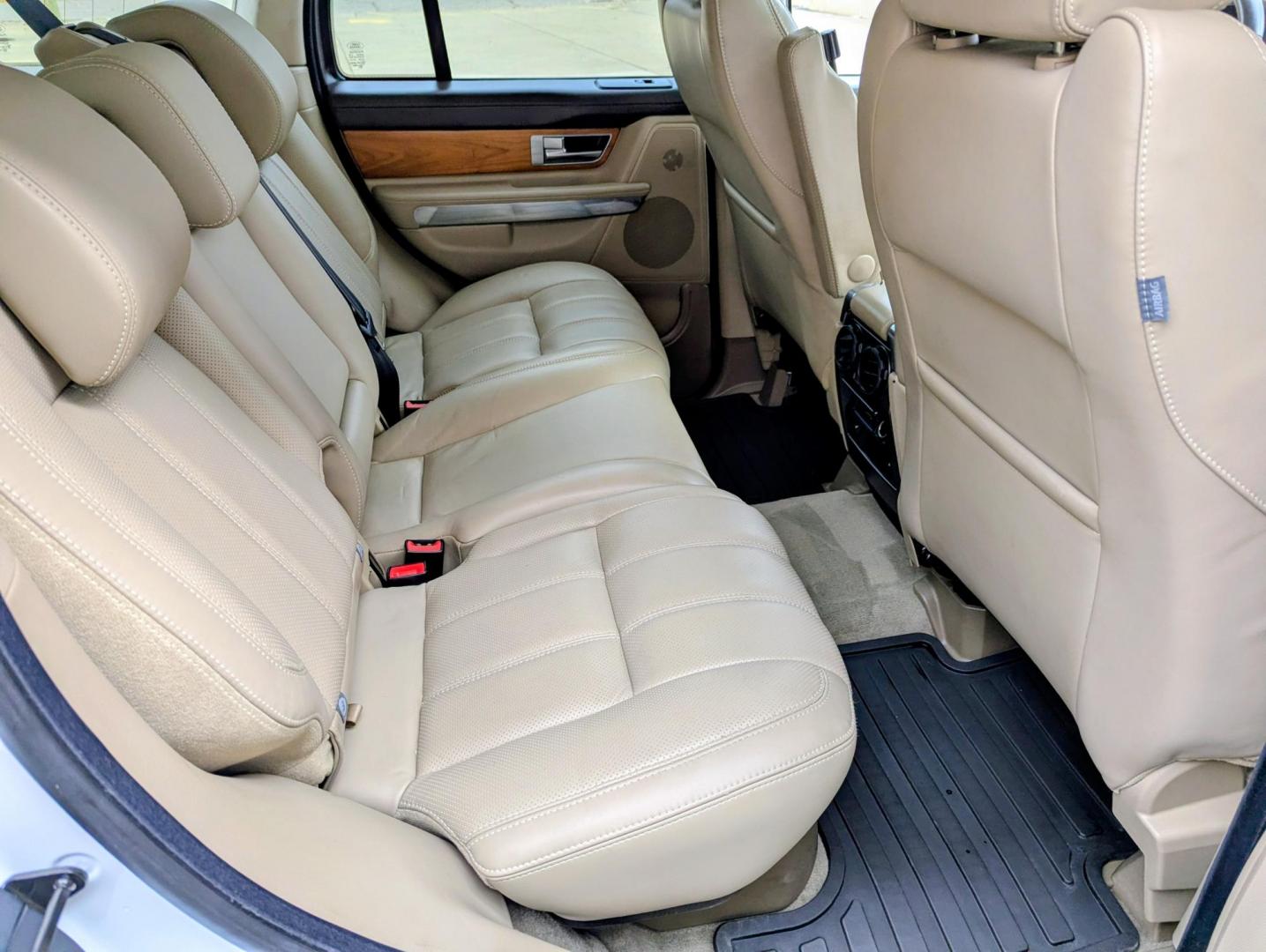 2012 White /Almond Leather Land Rover Range Rover Sport Supercharged (SALSH2E42CA) with an 4.2L V8 DOHC 32V SUPERCHARGED engine, 6-Speed Automatic transmission, located at 603 Amelia Street, Plymouth, MI, 48170, (734) 459-5520, 42.378841, -83.464546 - Photo#8