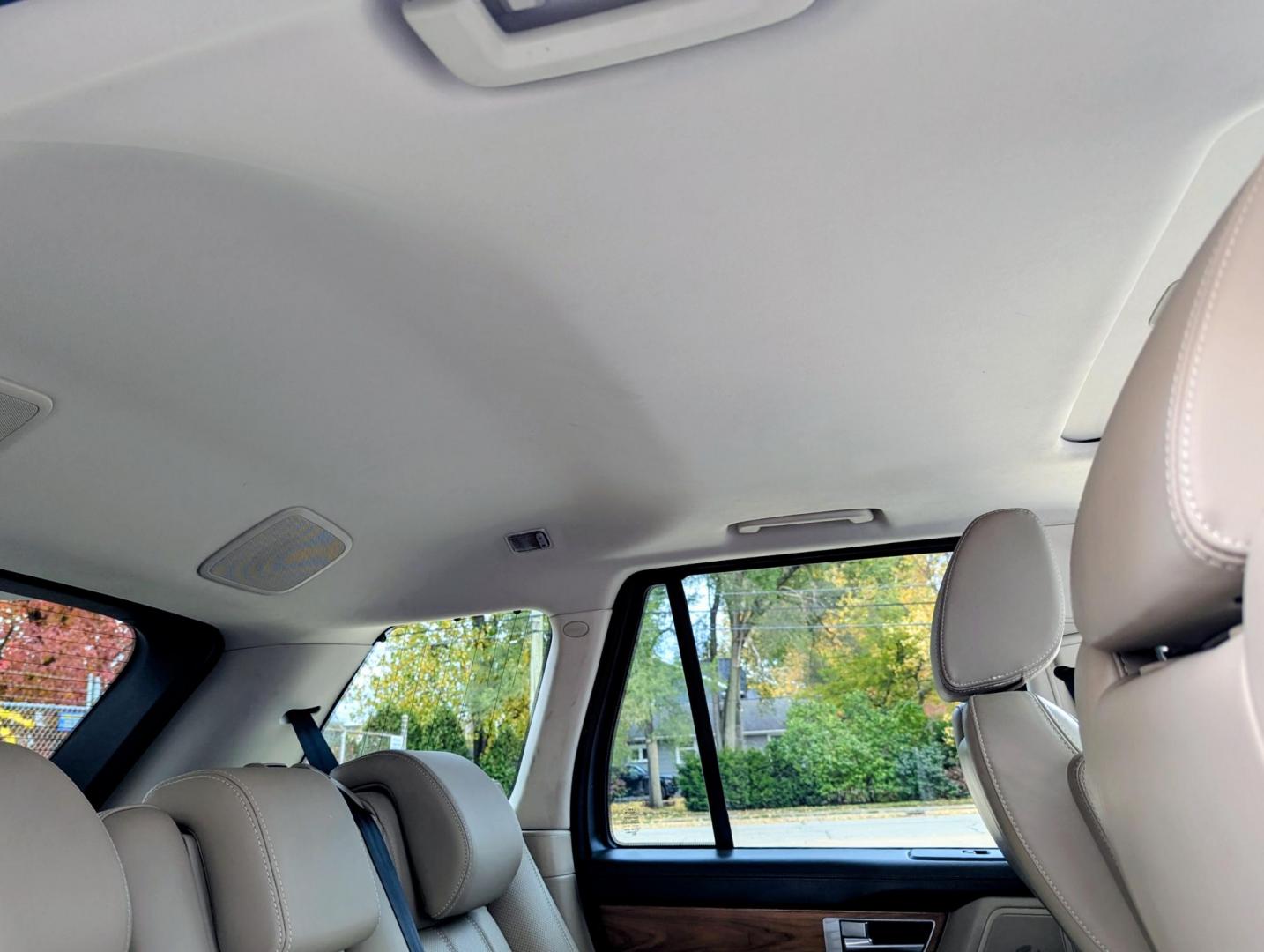 2012 White /Almond Leather Land Rover Range Rover Sport Supercharged (SALSH2E42CA) with an 4.2L V8 DOHC 32V SUPERCHARGED engine, 6-Speed Automatic transmission, located at 603 Amelia Street, Plymouth, MI, 48170, (734) 459-5520, 42.378841, -83.464546 - Photo#10