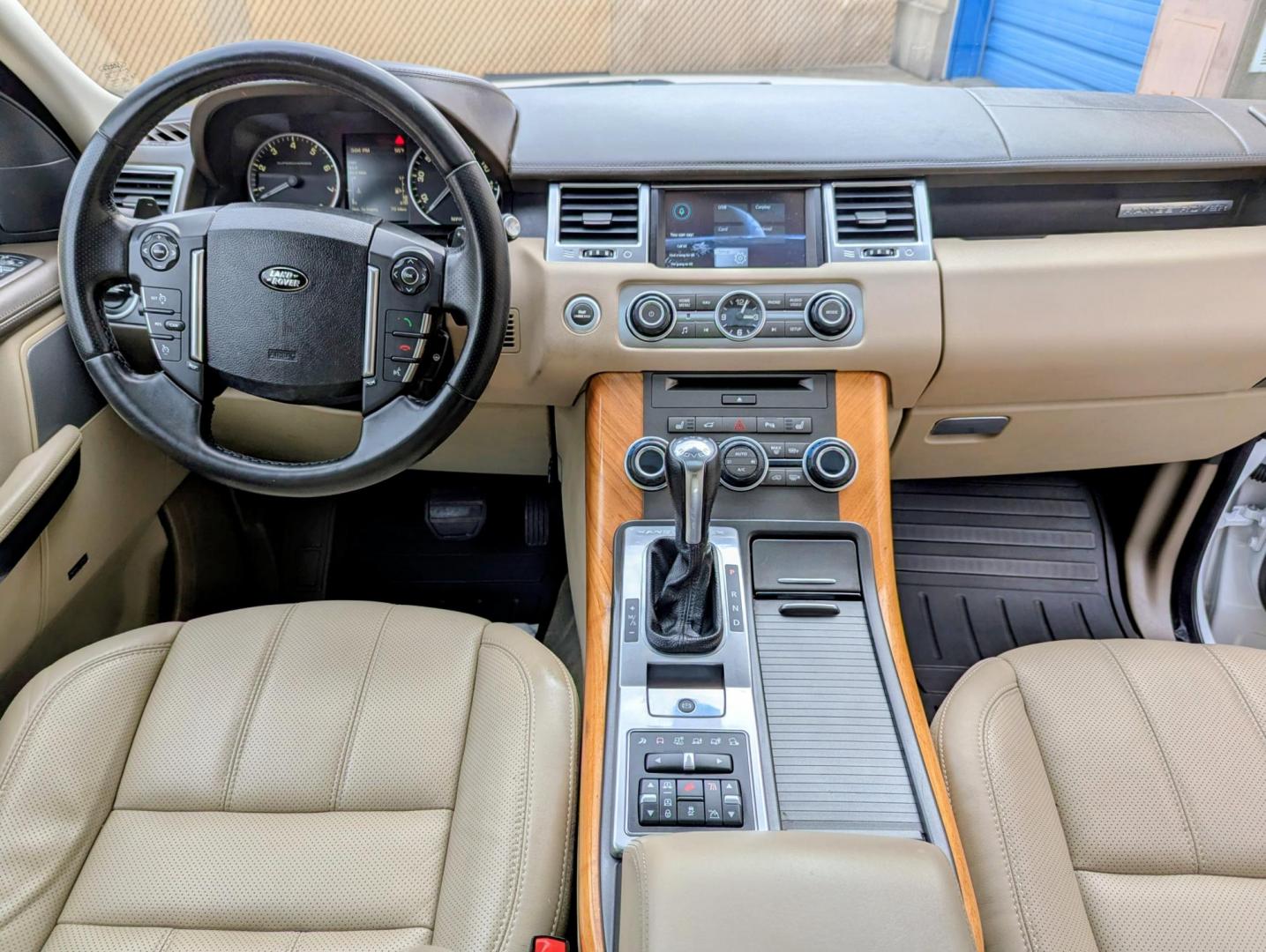 2012 White /Almond Leather Land Rover Range Rover Sport Supercharged (SALSH2E42CA) with an 4.2L V8 DOHC 32V SUPERCHARGED engine, 6-Speed Automatic transmission, located at 603 Amelia Street, Plymouth, MI, 48170, (734) 459-5520, 42.378841, -83.464546 - Photo#9