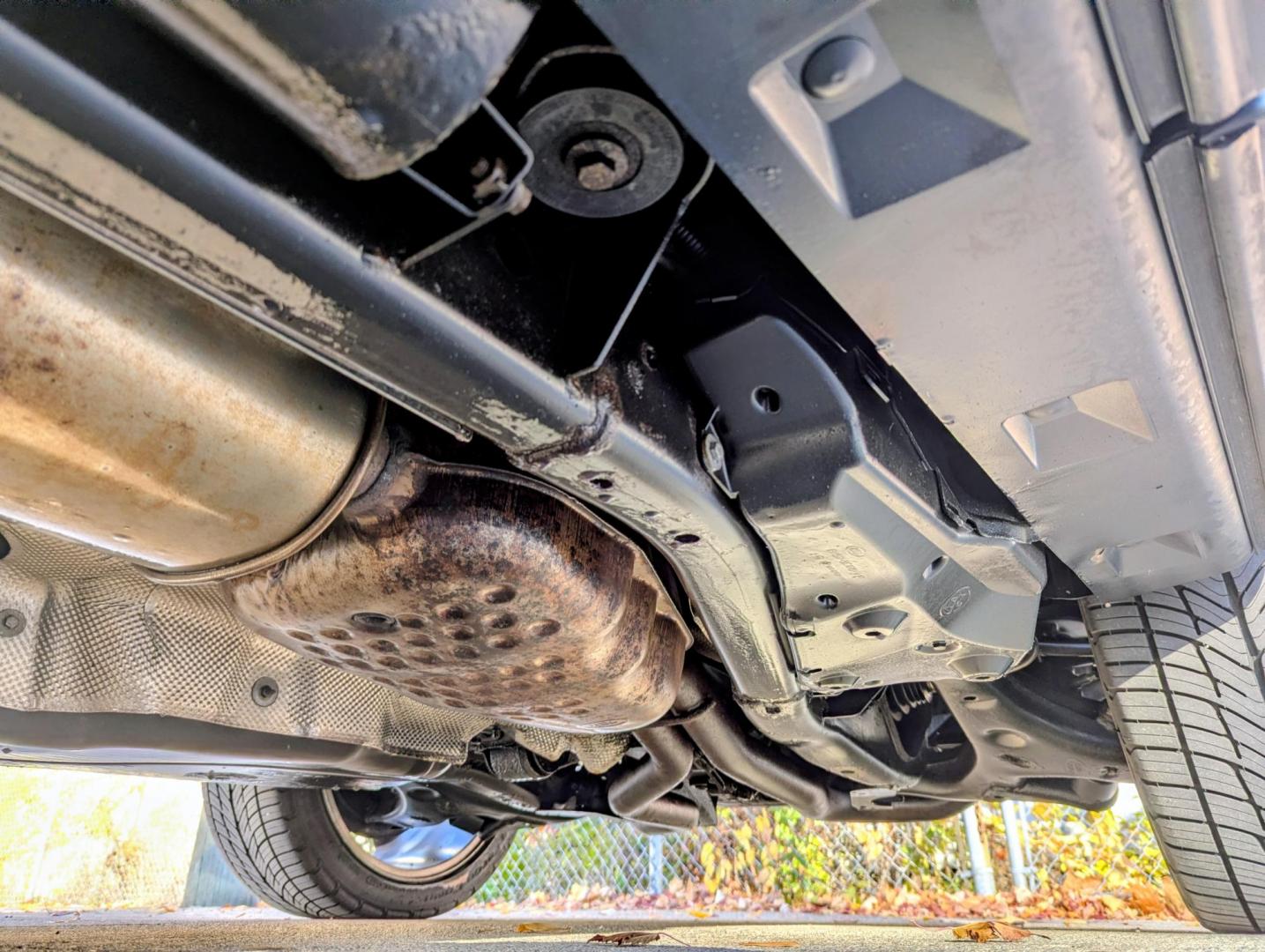 2012 White /Almond Leather Land Rover Range Rover Sport Supercharged (SALSH2E42CA) with an 4.2L V8 DOHC 32V SUPERCHARGED engine, 6-Speed Automatic transmission, located at 603 Amelia Street, Plymouth, MI, 48170, (734) 459-5520, 42.378841, -83.464546 - Photo#23