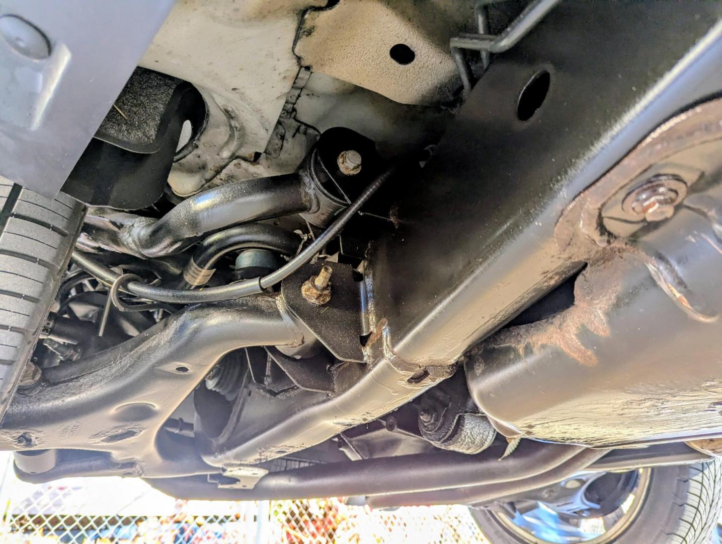 2012 White /Almond Leather Land Rover Range Rover Sport Supercharged (SALSH2E42CA) with an 4.2L V8 DOHC 32V SUPERCHARGED engine, 6-Speed Automatic transmission, located at 603 Amelia Street, Plymouth, MI, 48170, (734) 459-5520, 42.378841, -83.464546 - Photo#27