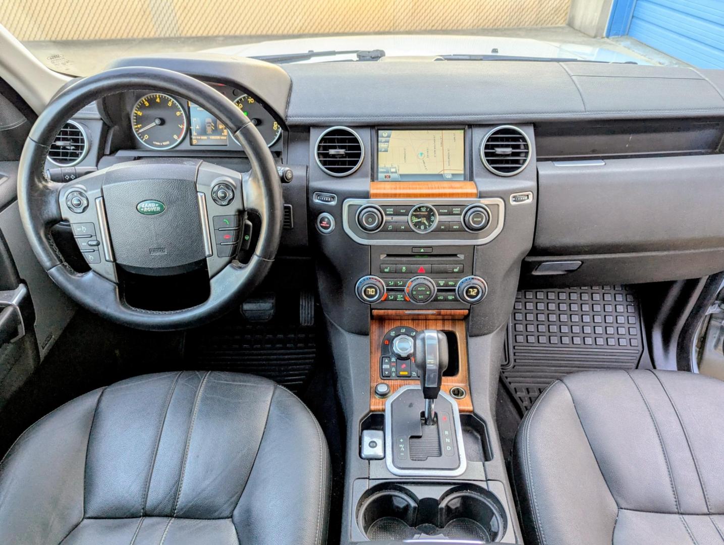 2011 Silver Metallic /Black Leather Land Rover LR4 HSE (SALAG2D40BA) with an 4.4L V8 DOHC 32V engine, 6-Speed Automatic transmission, located at 603 Amelia Street, Plymouth, MI, 48170, (734) 459-5520, 42.378841, -83.464546 - Vehicles shown by appointment - Please call ahead - 734-459-5520, text 734-658-4573 or contact us via our web site at: http://www.selectmotors.com for complete Inventory, Photos, Videos and FREE Carfax Reports. 2011 Land Rover LR4 HSE V8, Zermatt Silver Metallic, Black leather interior, 155K mile - Photo#10