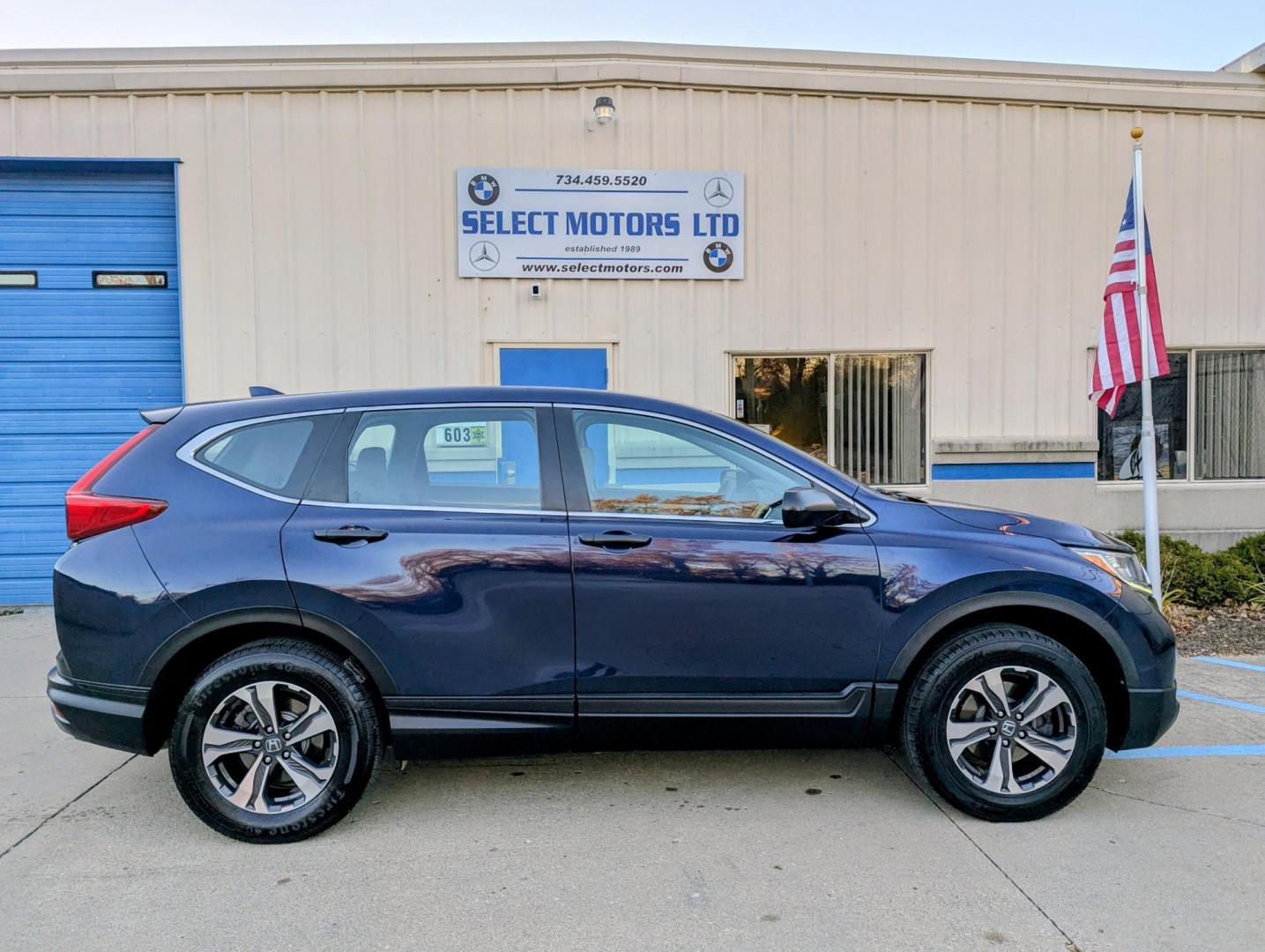 2018 Obsidian Blue Pearl /Grey/Black Honda CR-V LX AWD (2HKRW6H38JH) with an 2.4L L4 DOHC 16V engine, CVT transmission, located at 603 Amelia Street, Plymouth, MI, 48170, (734) 459-5520, 42.378841, -83.464546 - Vehicles shown by appointment - Please call ahead - 734-459-5520, text 734-658-4573 or contact us via our web site at: http://www.selectmotors.com for complete Inventory, Photos, Videos and FREE Carfax Reports. 2018 Honda CR-V LX, Obsidian Blue Pearl with Grey/Black interior, 104K miles, all - Photo#11