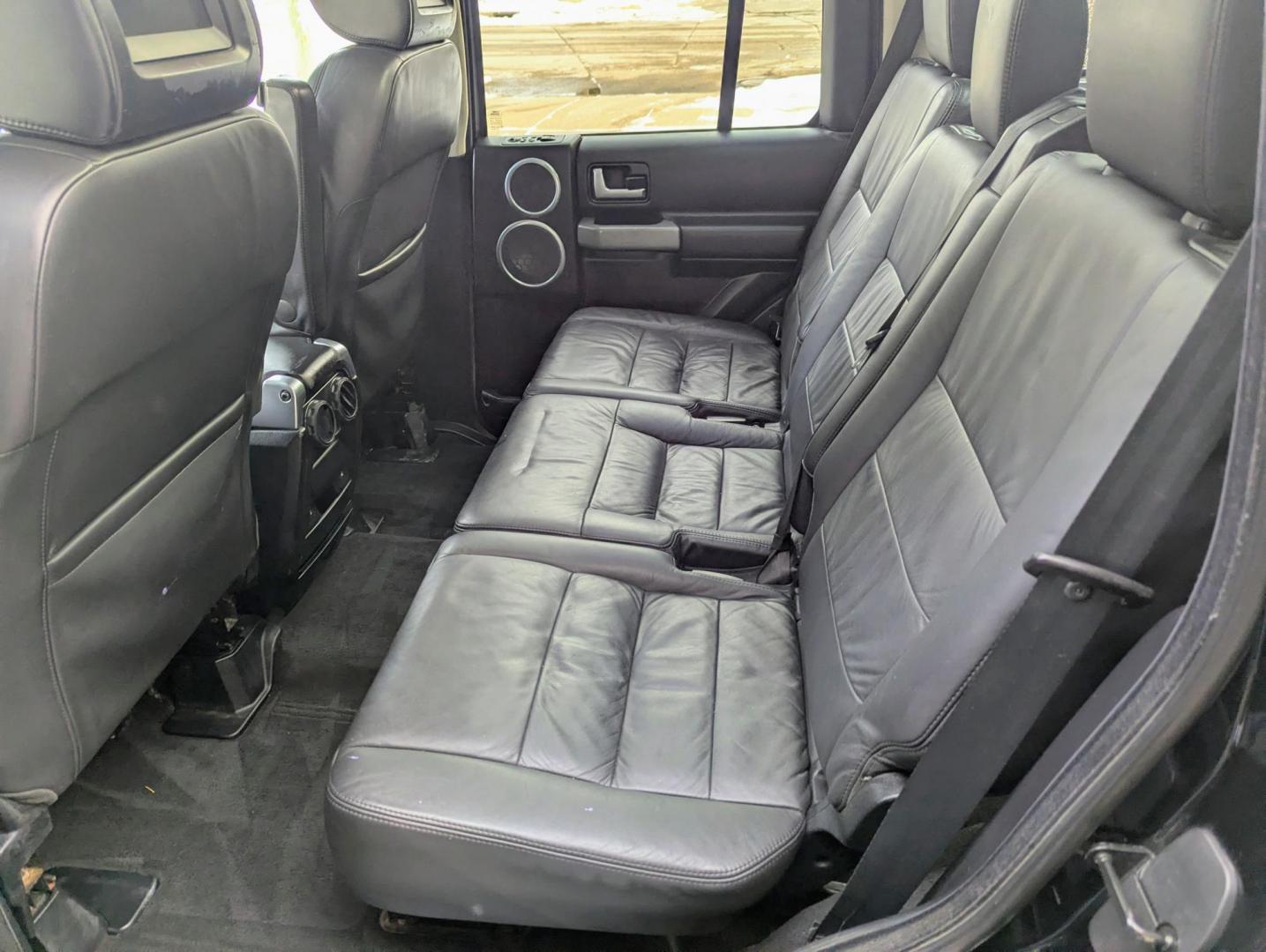 2008 Black /Black Land Rover LR3 HSE (SALAG25408A) with an 4.4L V8 DOHC 32V engine, 6-Speed Automatic transmission, located at 603 Amelia Street, Plymouth, MI, 48170, (734) 459-5520, 42.378841, -83.464546 - Photo#4