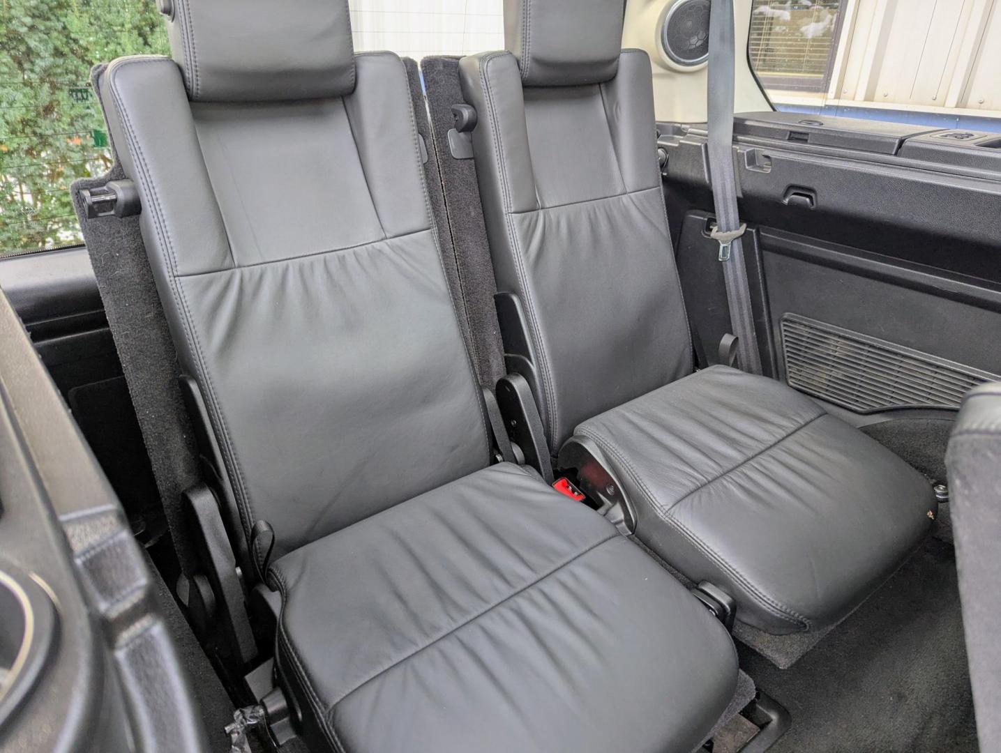 2008 Black /Black Land Rover LR3 HSE (SALAG25408A) with an 4.4L V8 DOHC 32V engine, 6-Speed Automatic transmission, located at 603 Amelia Street, Plymouth, MI, 48170, (734) 459-5520, 42.378841, -83.464546 - Photo#5