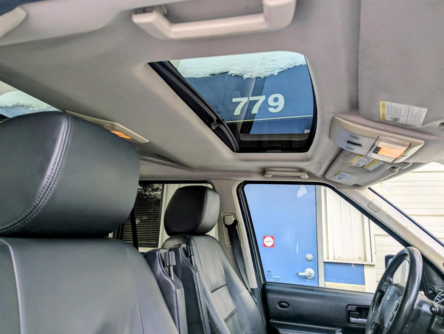 2008 Black /Black Land Rover LR3 HSE (SALAG25408A) with an 4.4L V8 DOHC 32V engine, 6-Speed Automatic transmission, located at 603 Amelia Street, Plymouth, MI, 48170, (734) 459-5520, 42.378841, -83.464546 - Photo#7