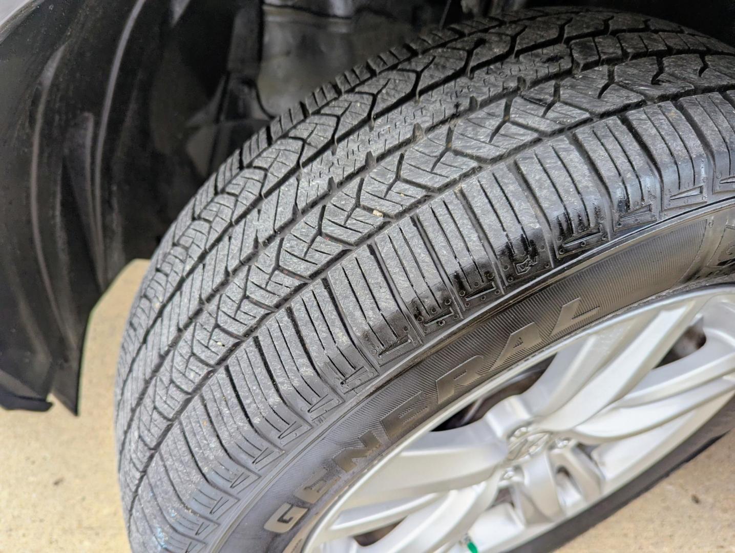 2015 Black /Ebony Leather Acura RDX 6-Spd AT (5J8TB3H39FL) with an 2.3L L4 DOHC 16V engine, 6-Speed Automatic transmission, located at 603 Amelia Street, Plymouth, MI, 48170, (734) 459-5520, 42.378841, -83.464546 - Photo#15