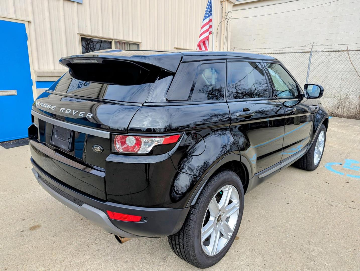 2013 Black /Ebony Leather Land Rover Range Rover Evoque Pure Premium 5-Door (SALVR2BG9DH) with an 2.0L L4 DOHC 24V TURBO engine, 6-Speed Automatic transmission, located at 603 Amelia Street, Plymouth, MI, 48170, (734) 459-5520, 42.378841, -83.464546 - Vehicles shown by appointment - Please call ahead - 734-459-5520, text 734-658-4573 or contact us via our web site at: http://www.selectmotors.com for complete Inventory, Photos, Videos and FREE Carfax Reports. 2013 Land Rover Range Rover Evoque Pure Premium, Santorini Black Metallic, Ebony lea - Photo#15