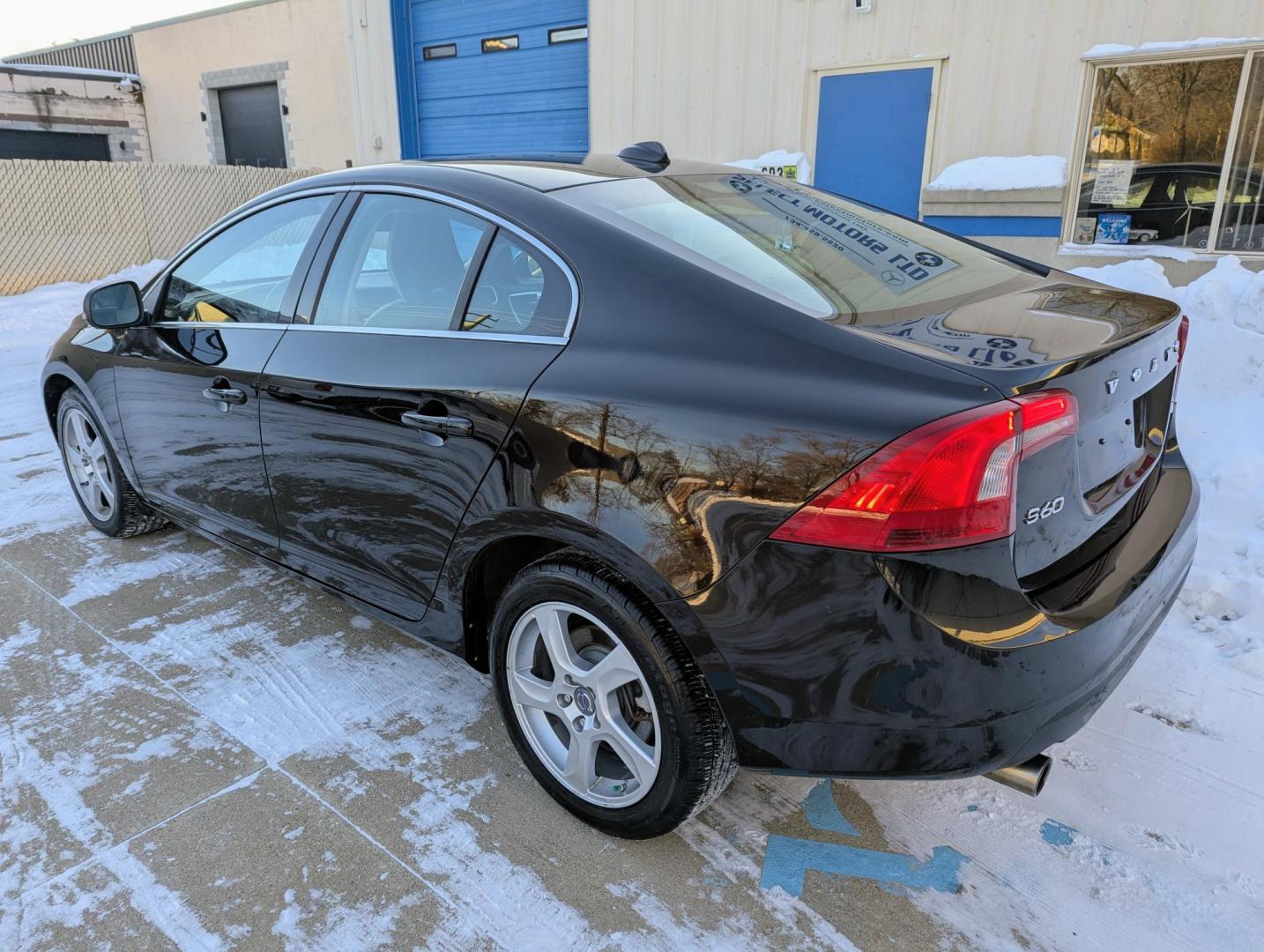 2013 Black /Beige Leather Volvo S60 T5 (YV1612FS7D2) with an 2.5L L5 DOHC 20V TURBO engine, 6-Speed Automatic transmission, located at 603 Amelia Street, Plymouth, MI, 48170, (734) 459-5520, 42.378841, -83.464546 - Vehicles shown by appointment - Please call ahead - 734-459-5520, text 734-658-4573 or contact us via our web site at: http://www.selectmotors.com for complete Inventory, Photos, Videos and FREE Carfax Reports. 2013 Volvo S60 T5 Premier, Ember Black Metallic/Beige leather with black carpets and - Photo#3