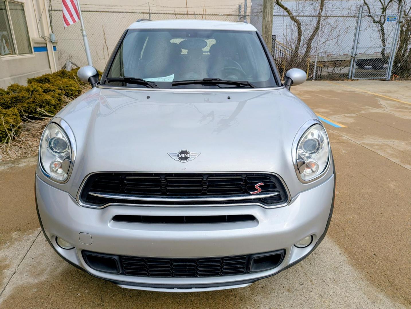 2015 Silver Metallic /Carbon Black Leather Mini Countryman S ALL4 (WMWZC5C59FW) with an 1.6L L4 DOHC 16V TURBO engine, 6-speed Manual transmission, located at 603 Amelia Street, Plymouth, MI, 48170, (734) 459-5520, 42.378841, -83.464546 - Vehicles shown by appointment - Please call ahead - 734-459-5520, text 734-658-4573 or contact us via our web site at: http://www.selectmotors.com for complete Inventory, Photos, Videos and FREE Carfax Reports. 2015 MINI Cooper Countryman "S" ALL4 Sport Package, 156K miles, Manual 6-speed trans, - Photo#1