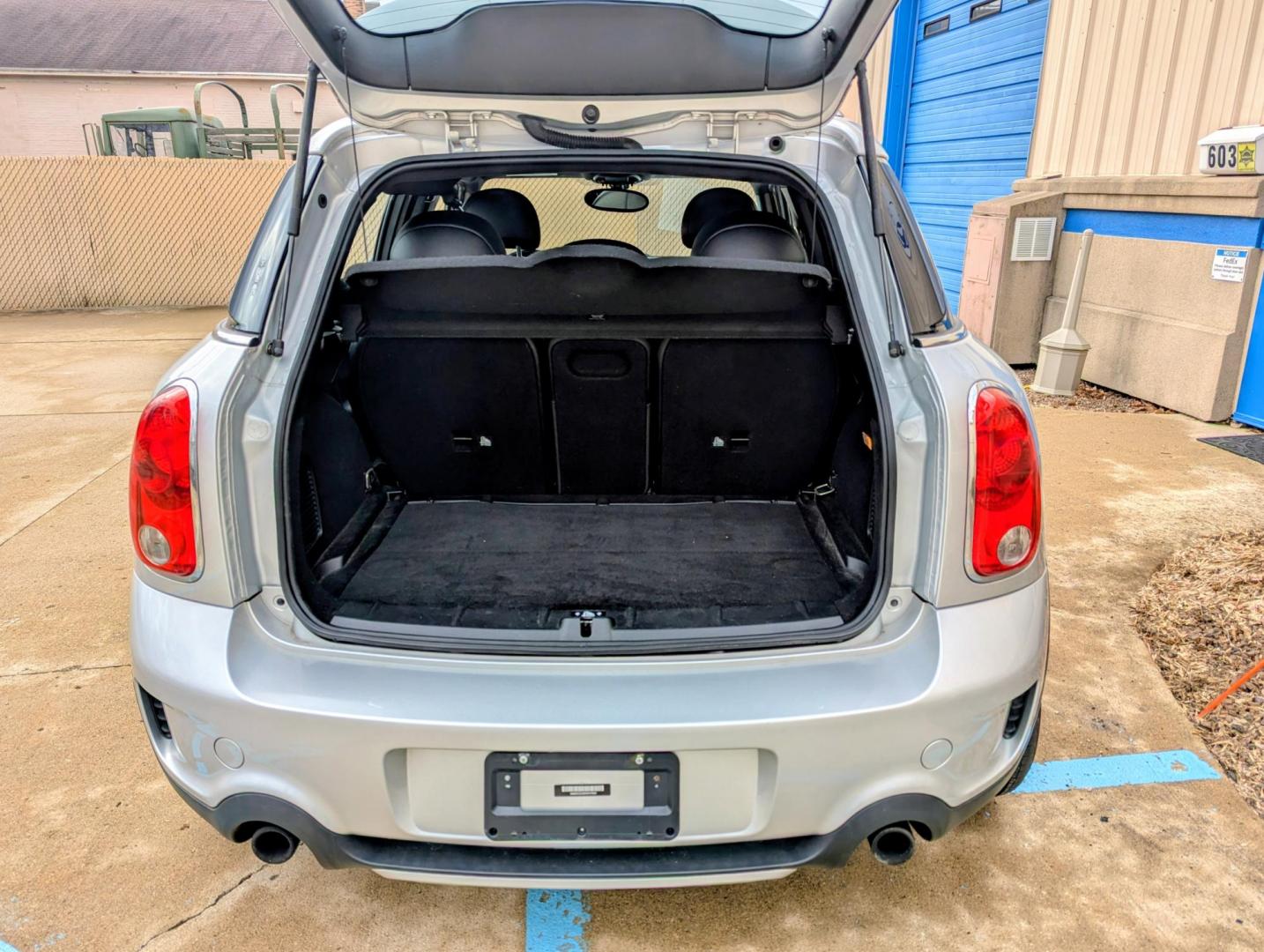 2015 Silver Metallic /Carbon Black Leather Mini Countryman S ALL4 (WMWZC5C59FW) with an 1.6L L4 DOHC 16V TURBO engine, 6-speed Manual transmission, located at 603 Amelia Street, Plymouth, MI, 48170, (734) 459-5520, 42.378841, -83.464546 - Vehicles shown by appointment - Please call ahead - 734-459-5520, text 734-658-4573 or contact us via our web site at: http://www.selectmotors.com for complete Inventory, Photos, Videos and FREE Carfax Reports. 2015 MINI Cooper Countryman "S" ALL4 Sport Package, 156K miles, Manual 6-speed trans, - Photo#5