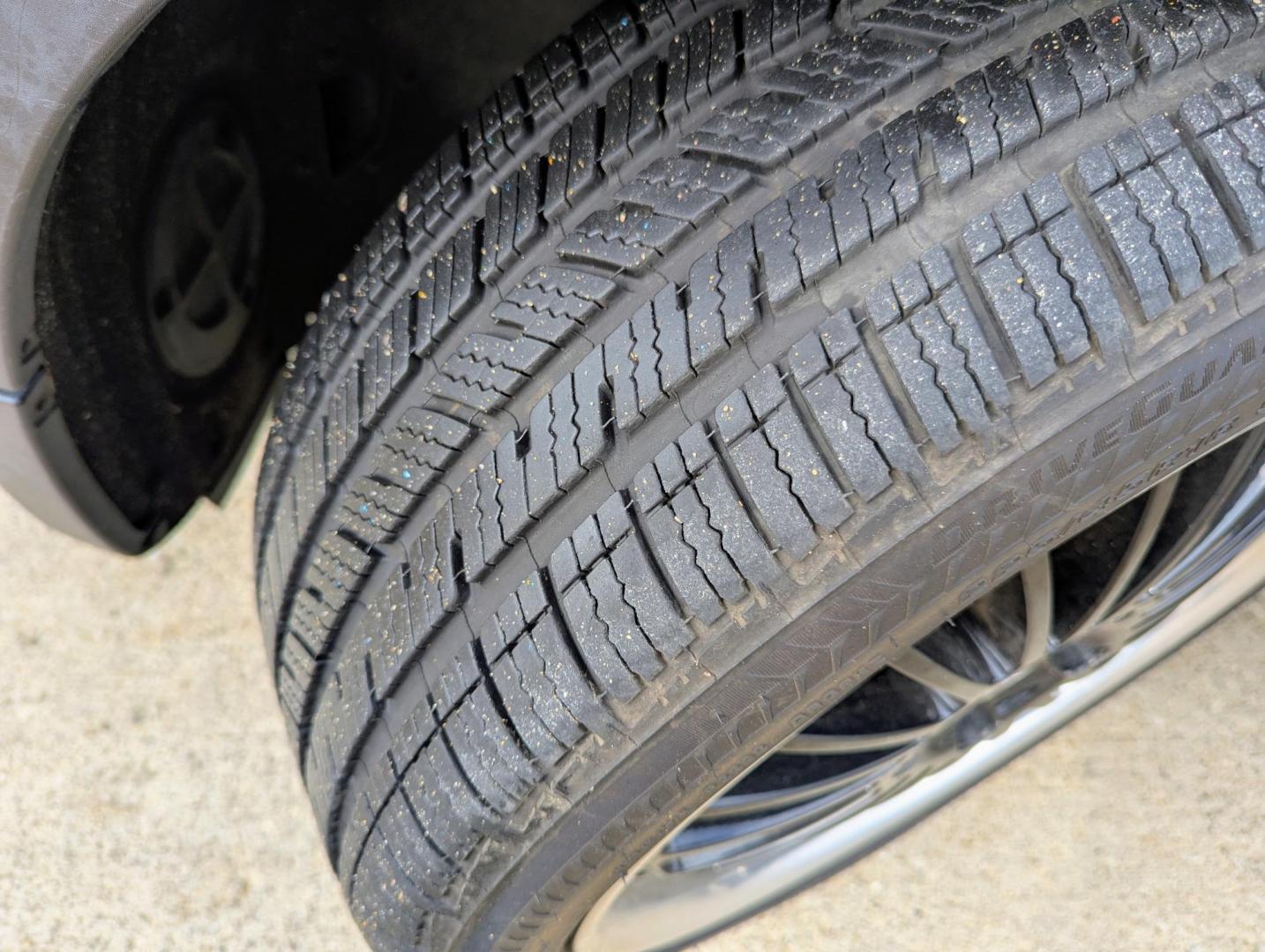 2015 Silver Metallic /Carbon Black Leather Mini Countryman S ALL4 (WMWZC5C59FW) with an 1.6L L4 DOHC 16V TURBO engine, 6-speed Manual transmission, located at 603 Amelia Street, Plymouth, MI, 48170, (734) 459-5520, 42.378841, -83.464546 - Vehicles shown by appointment - Please call ahead - 734-459-5520, text 734-658-4573 or contact us via our web site at: http://www.selectmotors.com for complete Inventory, Photos, Videos and FREE Carfax Reports. 2015 MINI Cooper Countryman "S" ALL4 Sport Package, 156K miles, Manual 6-speed trans, - Photo#16