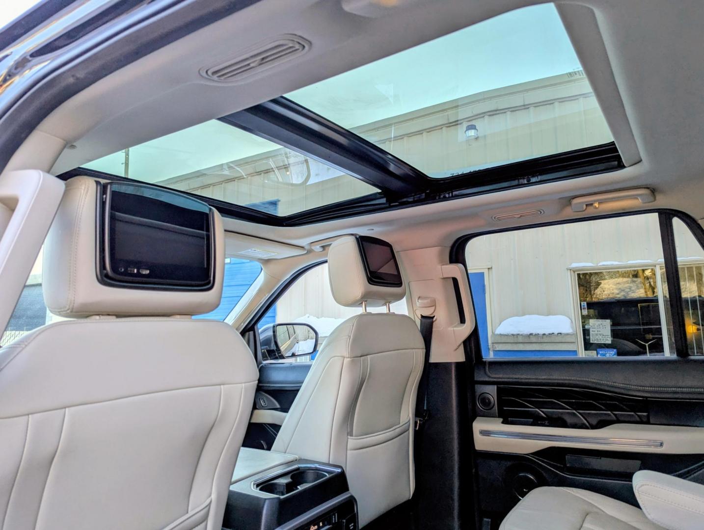 2018 Black /Beige and Black Ford Expedition MAX Platinum 4WD (1FMJK1MT8JE) with an 3.5L V6 DOHC 24V FFV engine, 6A transmission, located at 603 Amelia Street, Plymouth, MI, 48170, (734) 459-5520, 42.378841, -83.464546 - We will be closed February 18-23, but will answer messages during this time. Re-opening Tuesday, February 24. Vehicles shown by appointment - Please call ahead - 734-459-5520, text 734-658-4573 or contact us via our web site at: http://www.selectmotors.com for complete Inventory, Photos, Videos - Photo#4