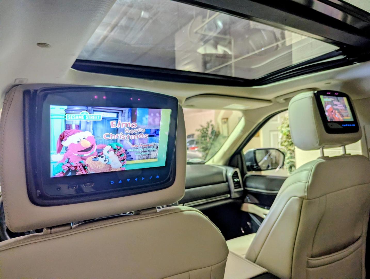 2018 Black /Beige and Black Ford Expedition MAX Platinum 4WD (1FMJK1MT8JE) with an 3.5L V6 DOHC 24V FFV engine, 6A transmission, located at 603 Amelia Street, Plymouth, MI, 48170, (734) 459-5520, 42.378841, -83.464546 - We will be closed February 18-23, but will answer messages during this time. Re-opening Tuesday, February 24. Vehicles shown by appointment - Please call ahead - 734-459-5520, text 734-658-4573 or contact us via our web site at: http://www.selectmotors.com for complete Inventory, Photos, Videos - Photo#18