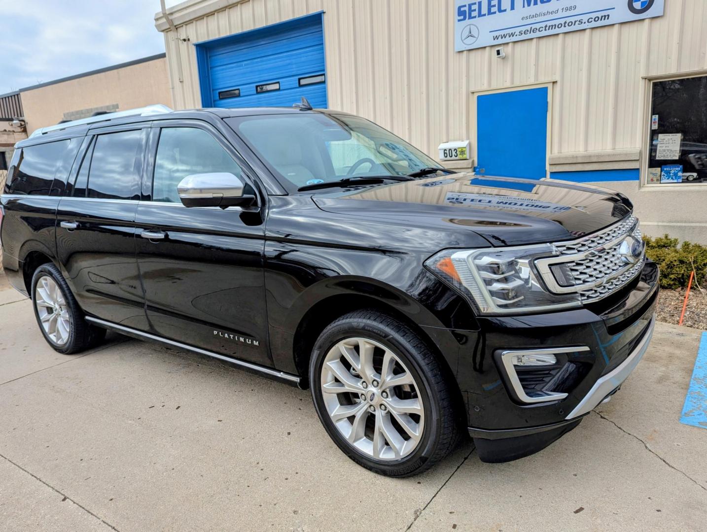 2018 Black /Beige and Black Ford Expedition MAX Platinum 4WD (1FMJK1MT8JE) with an 3.5L V6 DOHC 24V FFV engine, 6A transmission, located at 603 Amelia Street, Plymouth, MI, 48170, (734) 459-5520, 42.378841, -83.464546 - Vehicles shown by appointment - Please call ahead - 734-459-5520, text 734-658-4573 or contact us via our web site at: http://www.selectmotors.com for complete Inventory, Photos, Videos and FREE Carfax Reports. 2018 Ford Expedition Max Platinum, Black with light beige and black interior, 206K mil - Photo#2