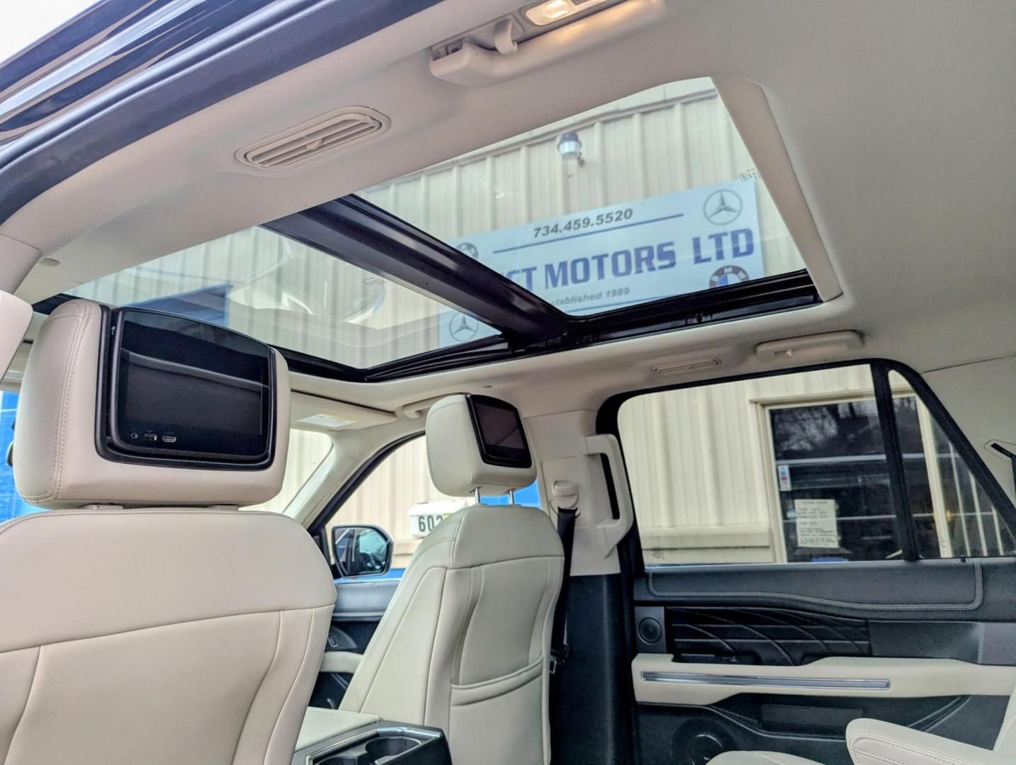 2018 Black /Beige and Black Ford Expedition MAX Platinum 4WD (1FMJK1MT8JE) with an 3.5L V6 DOHC 24V FFV engine, 6A transmission, located at 603 Amelia Street, Plymouth, MI, 48170, (734) 459-5520, 42.378841, -83.464546 - Vehicles shown by appointment - Please call ahead - 734-459-5520, text 734-658-4573 or contact us via our web site at: http://www.selectmotors.com for complete Inventory, Photos, Videos and FREE Carfax Reports. 2018 Ford Expedition Max Platinum, Black with light beige and black interior, 206K mil - Photo#13