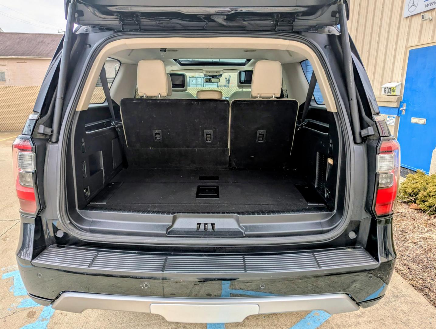 2018 Black /Beige and Black Ford Expedition MAX Platinum 4WD (1FMJK1MT8JE) with an 3.5L V6 DOHC 24V FFV engine, 6A transmission, located at 603 Amelia Street, Plymouth, MI, 48170, (734) 459-5520, 42.378841, -83.464546 - Vehicles shown by appointment - Please call ahead - 734-459-5520, text 734-658-4573 or contact us via our web site at: http://www.selectmotors.com for complete Inventory, Photos, Videos and FREE Carfax Reports. 2018 Ford Expedition Max Platinum, Black with light beige and black interior, 206K mil - Photo#7