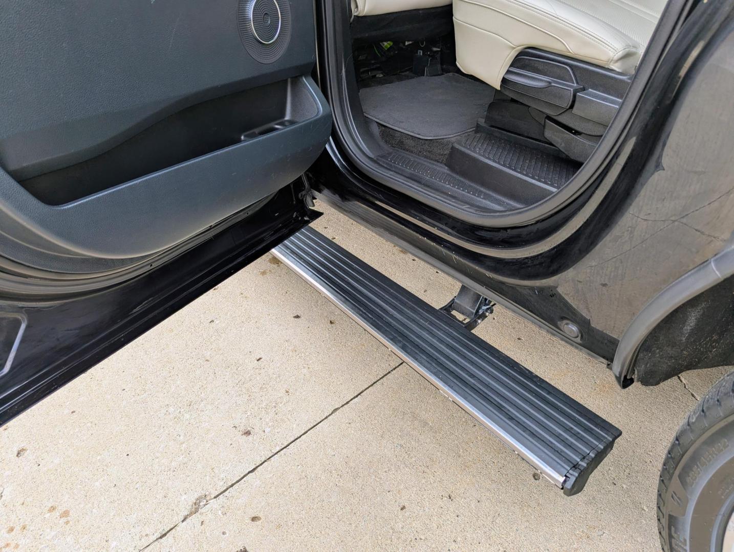 2018 Black /Beige and Black Ford Expedition MAX Platinum 4WD (1FMJK1MT8JE) with an 3.5L V6 DOHC 24V FFV engine, 6A transmission, located at 603 Amelia Street, Plymouth, MI, 48170, (734) 459-5520, 42.378841, -83.464546 - Vehicles shown by appointment - Please call ahead - 734-459-5520, text 734-658-4573 or contact us via our web site at: http://www.selectmotors.com for complete Inventory, Photos, Videos and FREE Carfax Reports. 2018 Ford Expedition Max Platinum, Black with light beige and black interior, 206K mil - Photo#14