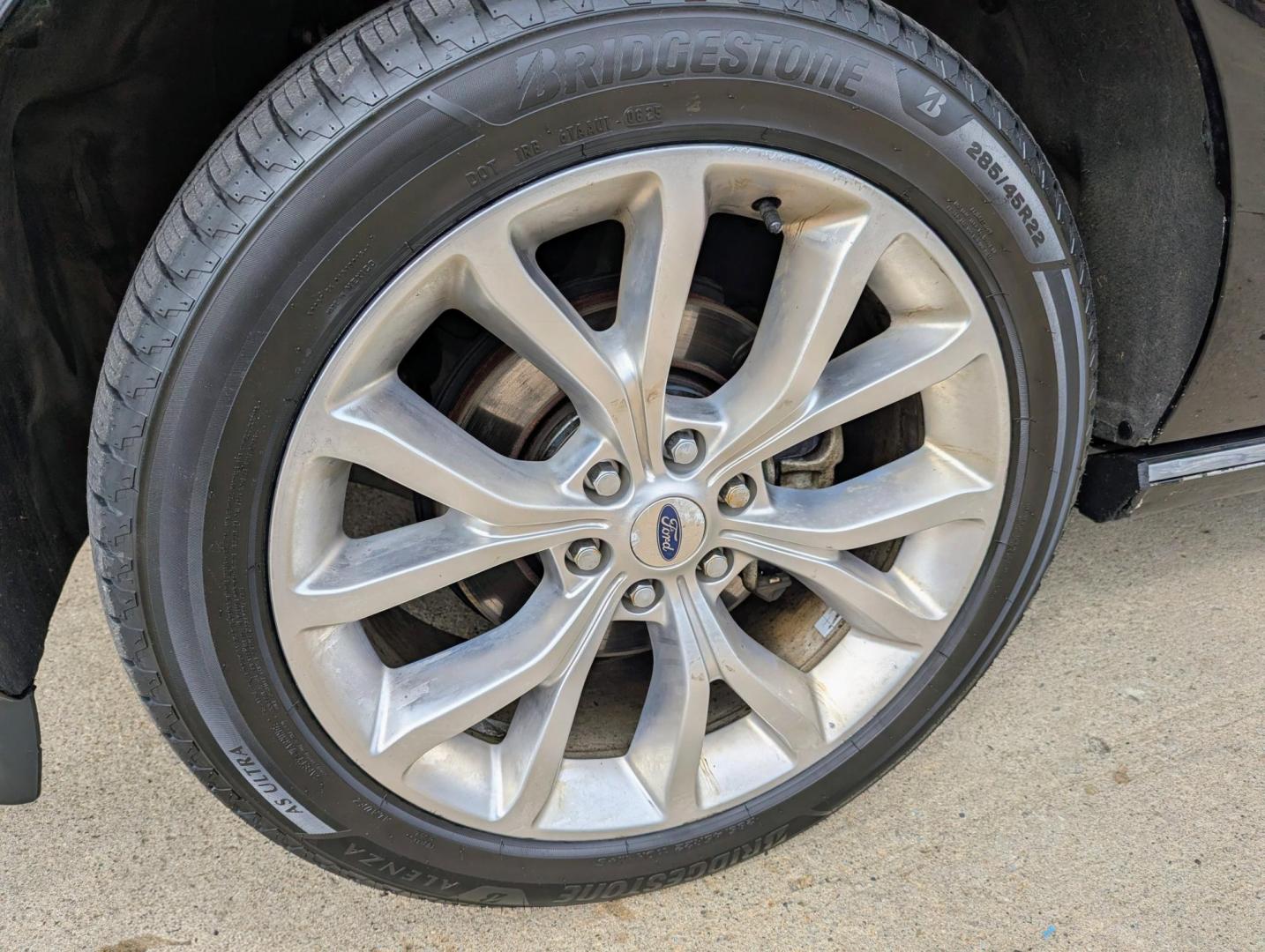 2018 Black /Beige and Black Ford Expedition MAX Platinum 4WD (1FMJK1MT8JE) with an 3.5L V6 DOHC 24V FFV engine, 6A transmission, located at 603 Amelia Street, Plymouth, MI, 48170, (734) 459-5520, 42.378841, -83.464546 - Vehicles shown by appointment - Please call ahead - 734-459-5520, text 734-658-4573 or contact us via our web site at: http://www.selectmotors.com for complete Inventory, Photos, Videos and FREE Carfax Reports. 2018 Ford Expedition Max Platinum, Black with light beige and black interior, 206K mil - Photo#19