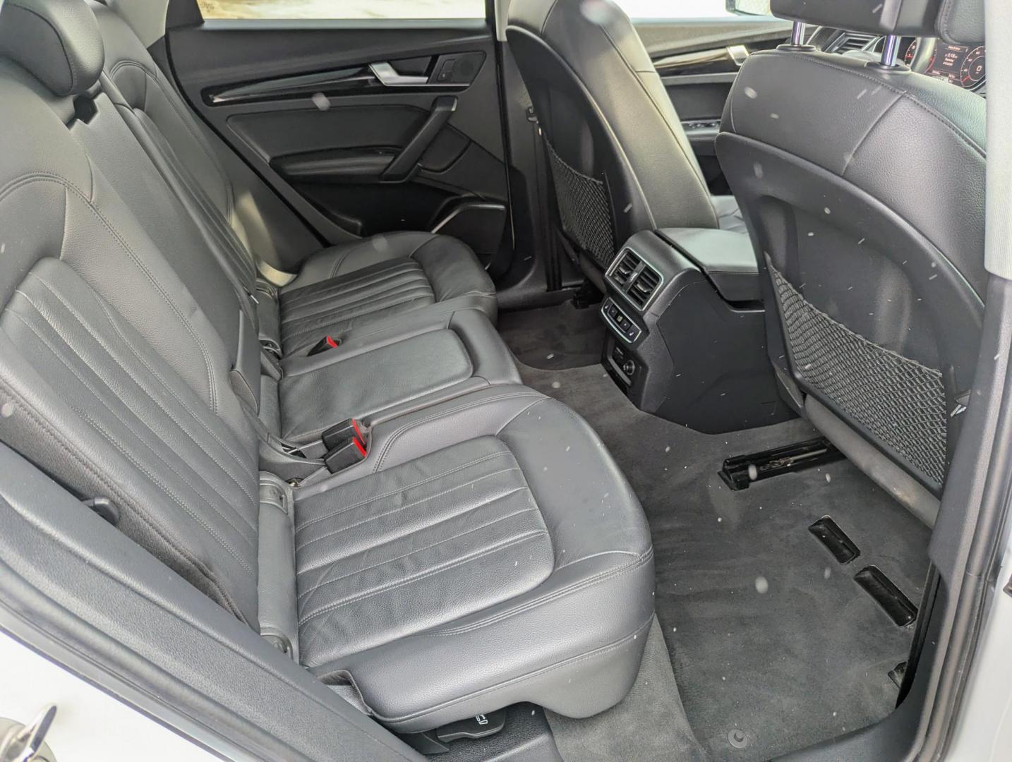 2019 White /Black Leather Audi Q5 2.0T Premium Plus quattro (WA1BNAFY4K2) with an 2.0L L4 DOHC 16V engine, 8A transmission, located at 603 Amelia Street, Plymouth, MI, 48170, (734) 459-5520, 42.378841, -83.464546 - We will be closed February 18-23, but will answer messages during this time. Re-opening Tuesday, February 24. Vehicles shown by appointment - Please call ahead - 734-459-5520, text 734-658-4573 or contact us via our web site at: http://www.selectmotors.com for complete Inventory, Photos, Video - Photo#7