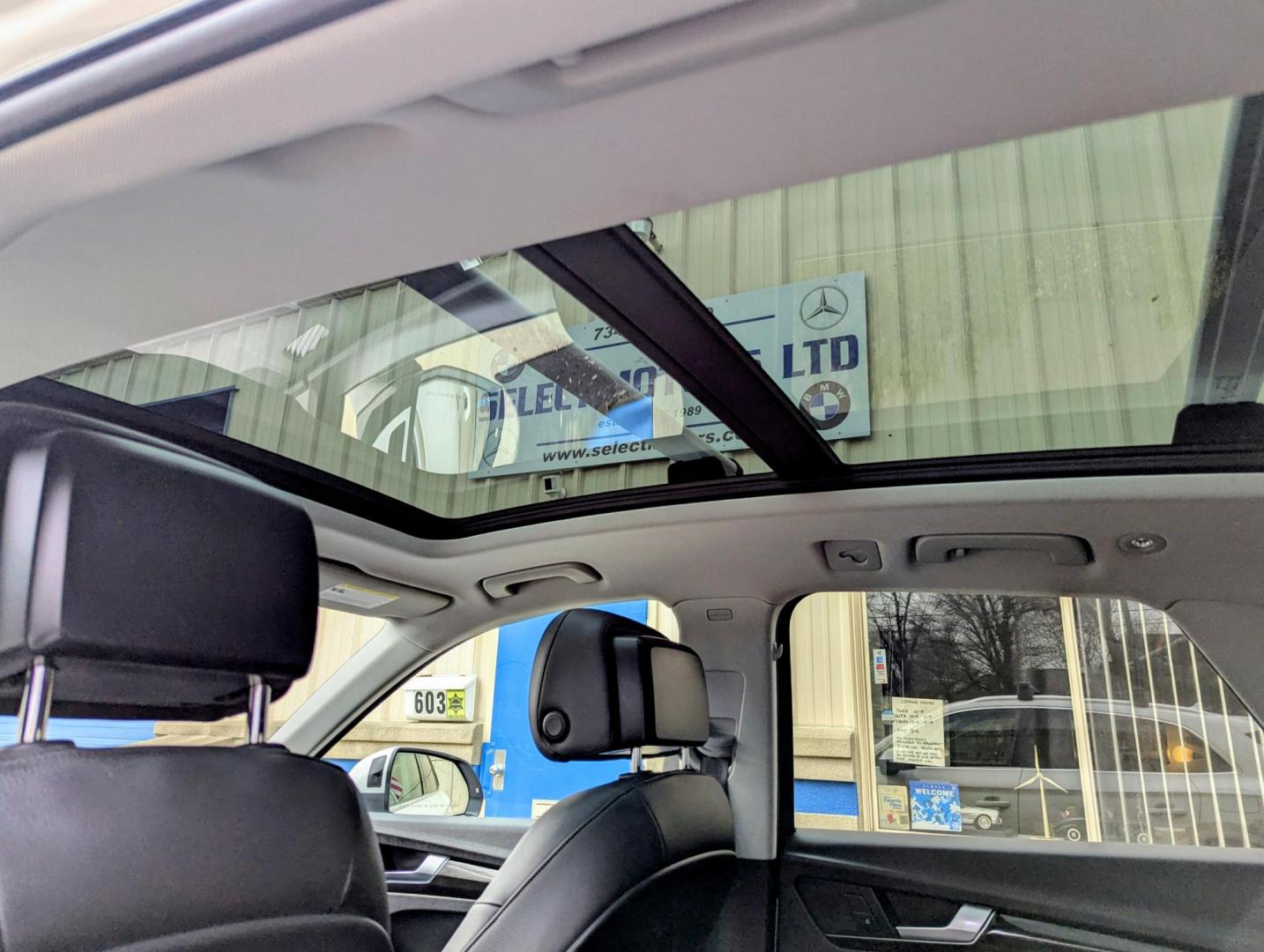 2019 White /Black Leather Audi Q5 2.0T Premium Plus quattro (WA1BNAFY4K2) with an 2.0L L4 DOHC 16V engine, 8A transmission, located at 603 Amelia Street, Plymouth, MI, 48170, (734) 459-5520, 42.378841, -83.464546 - Vehicles shown by appointment - Please call ahead - 734-459-5520, text 734-658-4573 or contact us via our web site at: http://www.selectmotors.com for complete Inventory, Photos, Videos and FREE Carfax Reports. 2019 Audi Q5 Quattro Premium Plus, Ibis White with Black leather interior, 70K one own - Photo#17