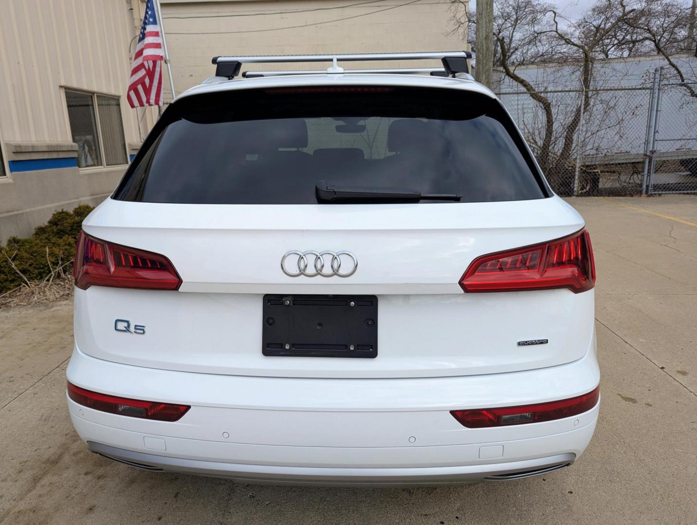 2019 White /Black Leather Audi Q5 2.0T Premium Plus quattro (WA1BNAFY4K2) with an 2.0L L4 DOHC 16V engine, 8A transmission, located at 603 Amelia Street, Plymouth, MI, 48170, (734) 459-5520, 42.378841, -83.464546 - Vehicles shown by appointment - Please call ahead - 734-459-5520, text 734-658-4573 or contact us via our web site at: http://www.selectmotors.com for complete Inventory, Photos, Videos and FREE Carfax Reports. 2019 Audi Q5 Quattro Premium Plus, Ibis White with Black leather interior, 70K one own - Photo#9