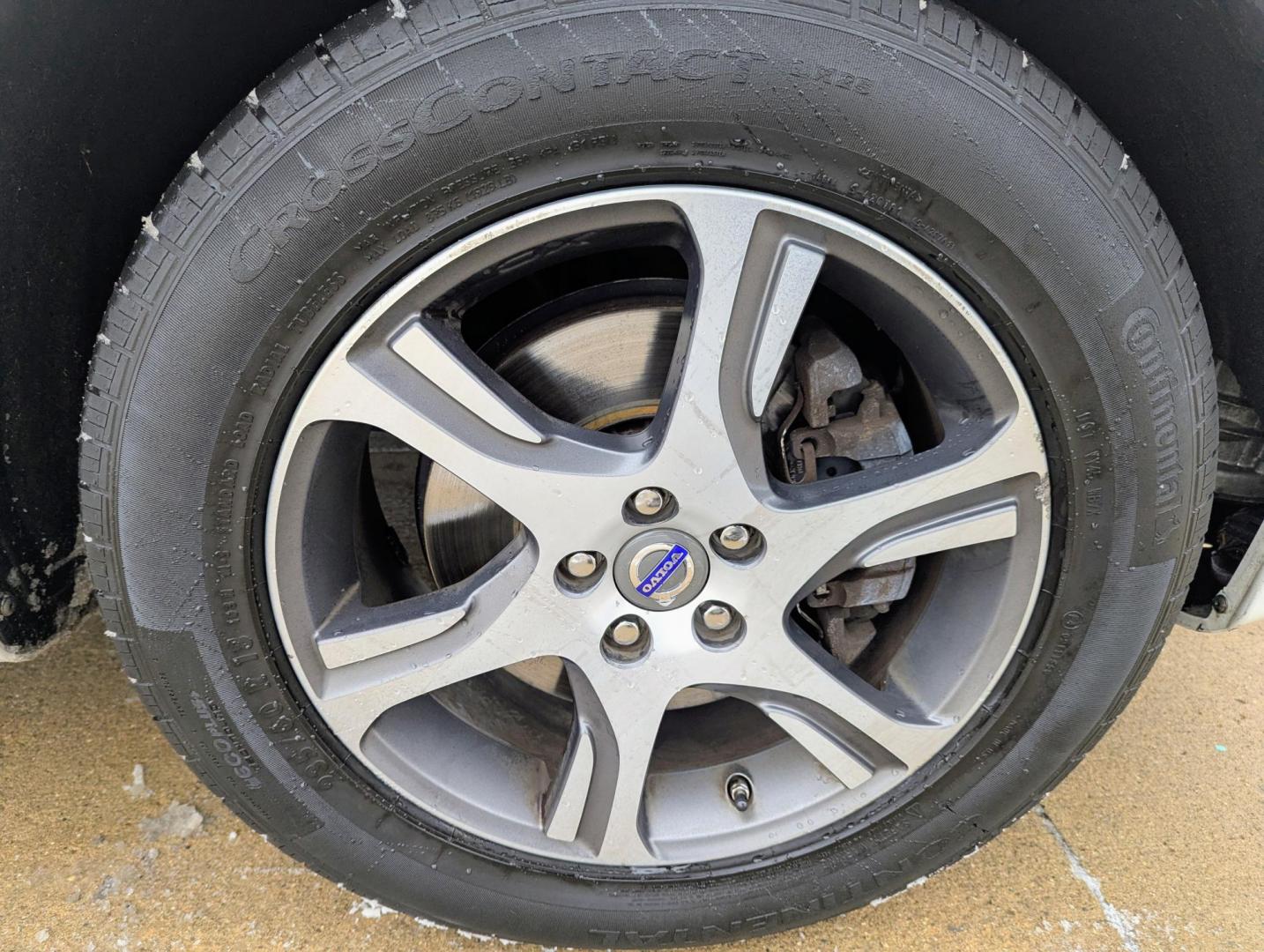 2015 White /Beige Leather Volvo XC60 T6 Premier AWD (YV4902RK4F2) with an 3.0L L6 DOHC 24V TURBO engine, 6-Speed Automatic transmission, located at 603 Amelia Street, Plymouth, MI, 48170, (734) 459-5520, 42.378841, -83.464546 - We will be closed February 18-23, but will answer messages during this time. Re-opening Tuesday, February 24. Vehicles shown by appointment - Please call ahead - 734-459-5520, text 734-658-4573 or contact us via our web site at: http://www.selectmotors.com for complete Inventory, Photos, Videos - Photo#15