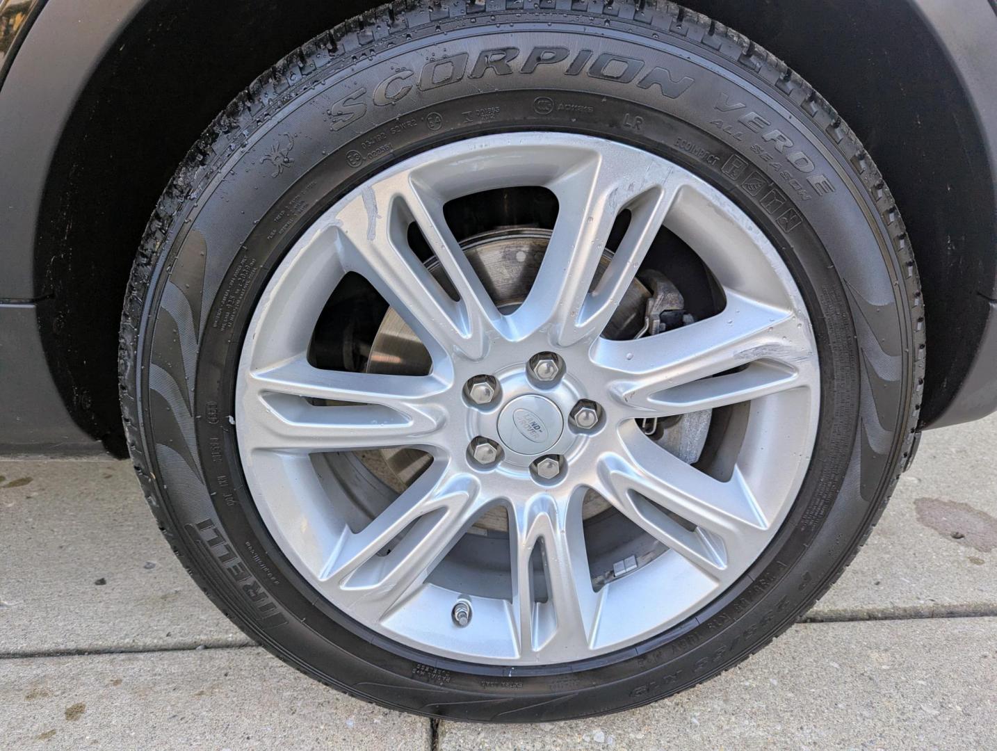 2016 Black /Black Leather Land Rover Range Rover Evoque SE (SALVP2BG5GH) with an 2.0L L4 DOHC 24V TURBO engine, 9A transmission, located at 603 Amelia Street, Plymouth, MI, 48170, (734) 459-5520, 42.378841, -83.464546 - We will be closed February 18-23, but will respond to messages during this time. Re-opening on Tuesday, February 24. Vehicles shown by appointment - Please call ahead - 734-459-5520, text 734-658-4573 or contact us via our web site at: http://www.selectmotors.com for complete Inventory, Photos, - Photo#15