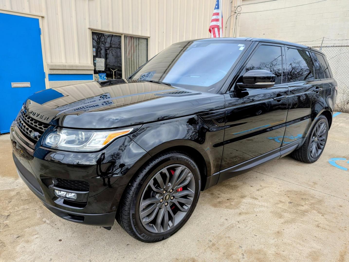 2017 Black /Black Leather Land Rover Range Rover Sport 5.0L V8 Supercharged (SALWR2FE9HA) with an 5.0L V8 DOHC 32V SUPERCHARGED engine, 8A transmission, located at 603 Amelia Street, Plymouth, MI, 48170, (734) 459-5520, 42.378841, -83.464546 - Vehicles shown by appointment - Please call ahead - 734-459-5520, text 734-658-4573 or contact us via our web site at: http://www.selectmotors.com for complete Inventory, Photos, Videos and FREE Carfax Reports. 2017 Land Rover Range Rover Sport Supercharged, Santorini Black with black leather i - Photo#0